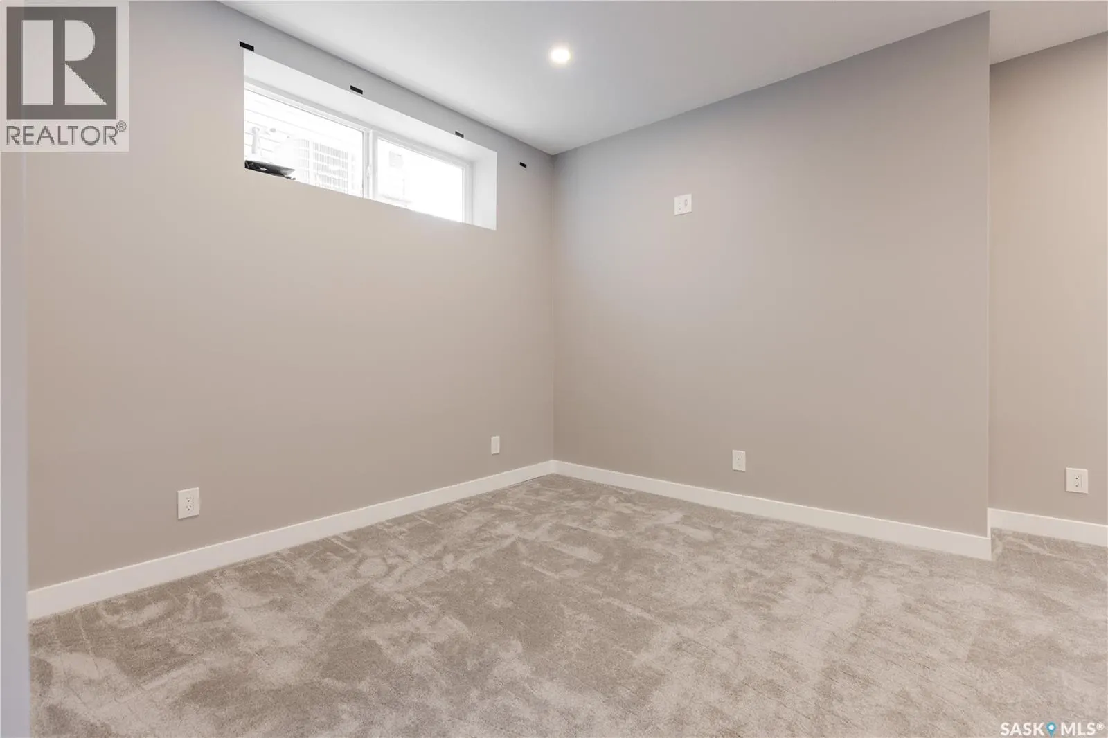1433 Besnard DRIVE