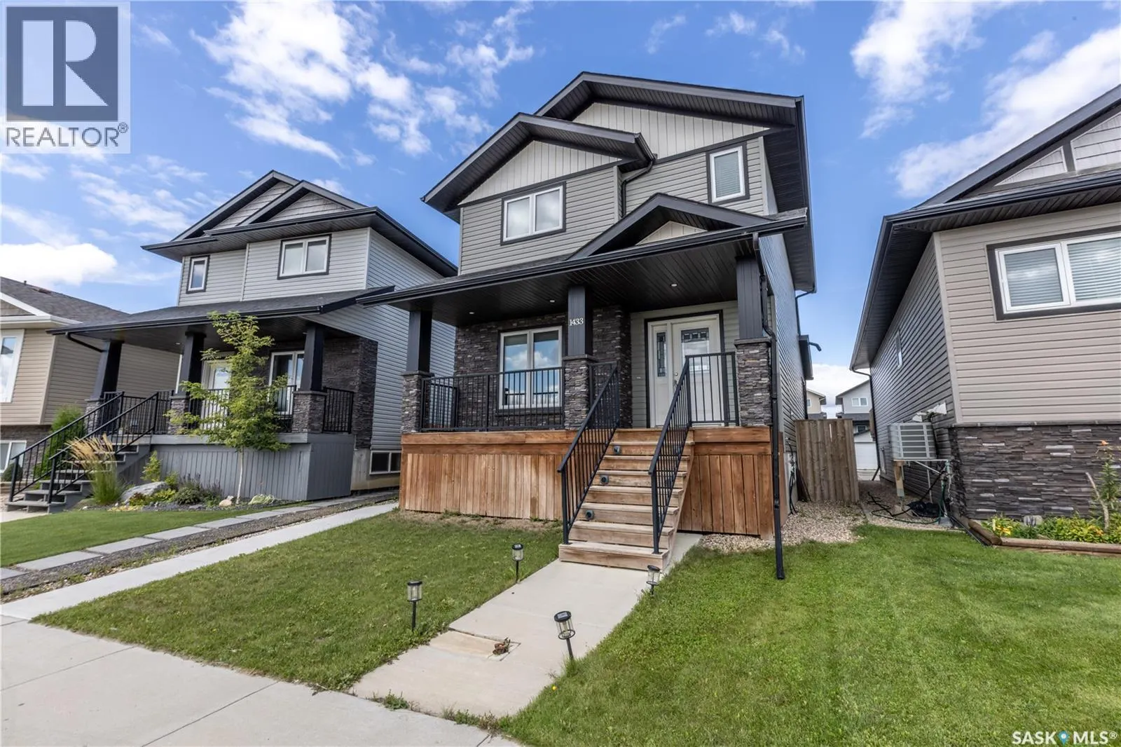 1433 Besnard DRIVE