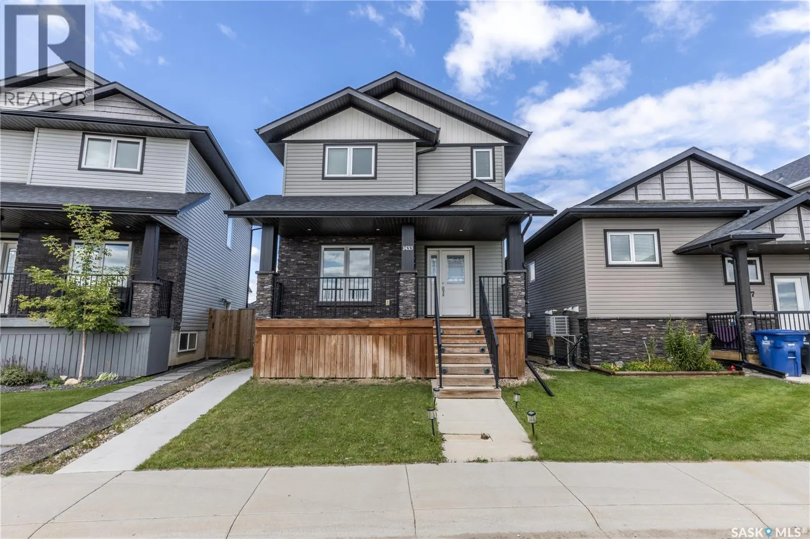1433 Besnard DRIVE