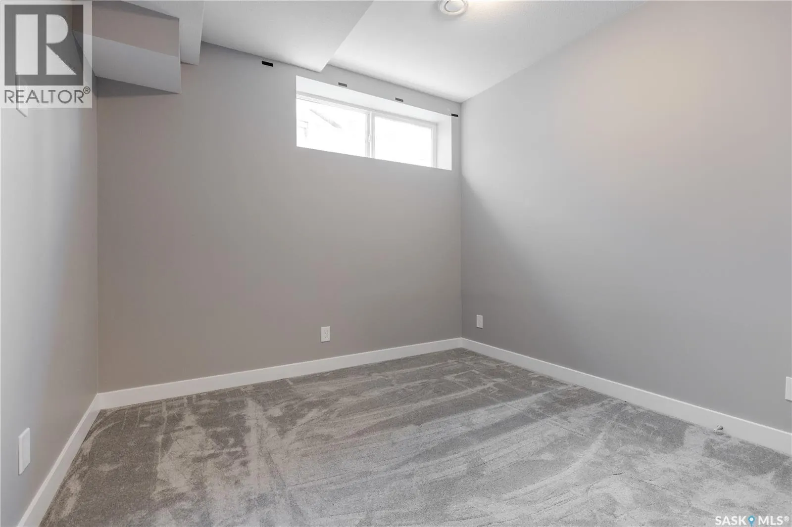 1433 Besnard DRIVE