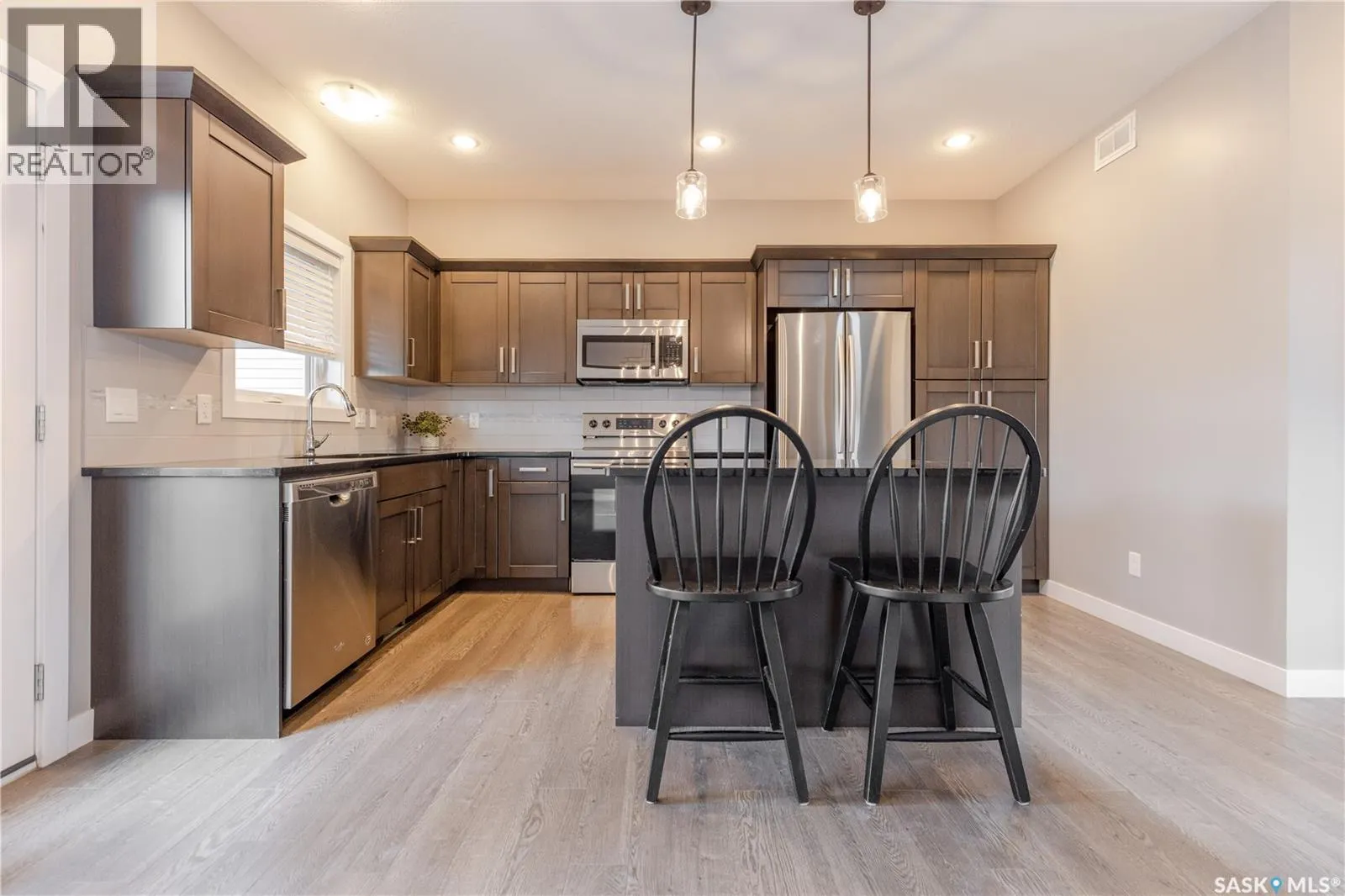 1433 Besnard DRIVE