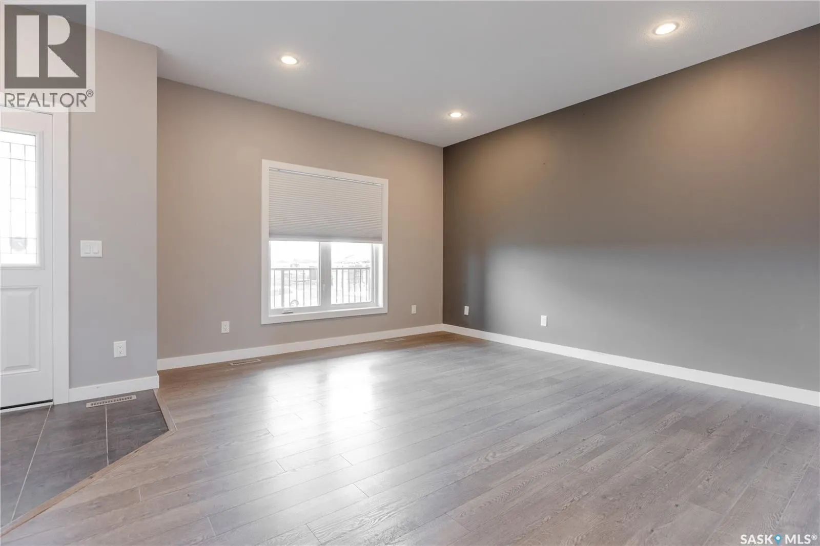 1433 Besnard DRIVE