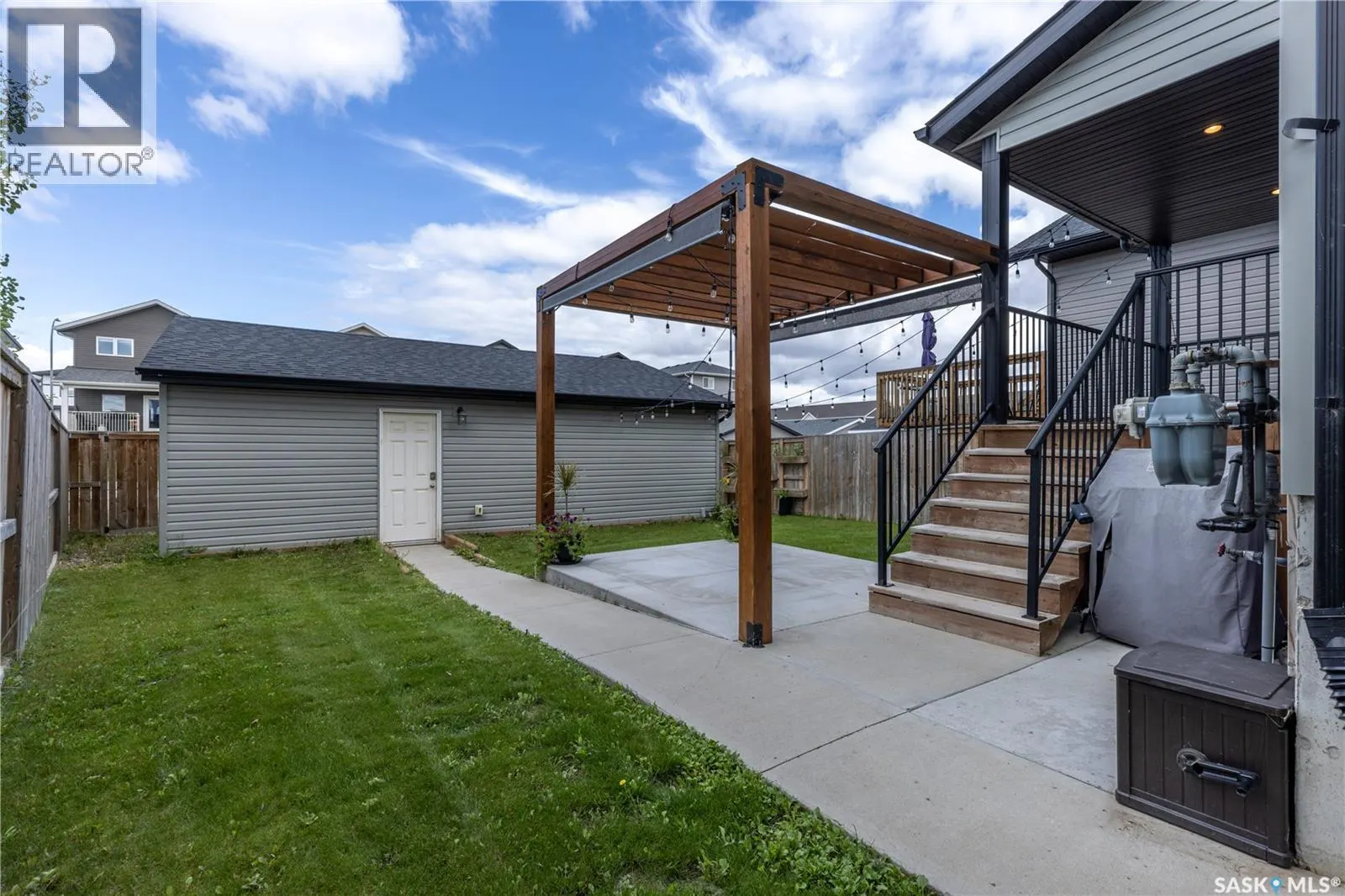 1433 Besnard DRIVE