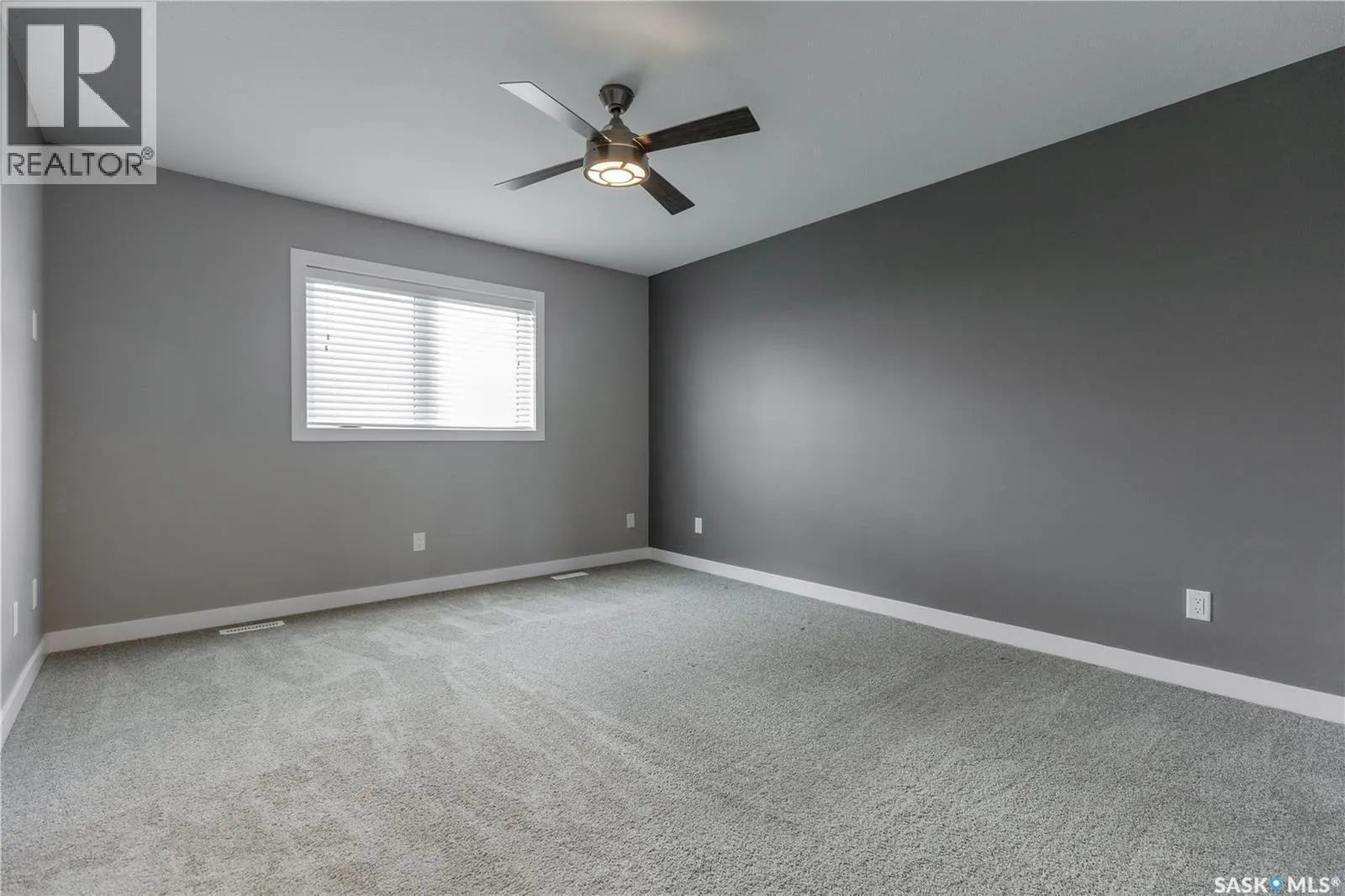 1433 Besnard DRIVE