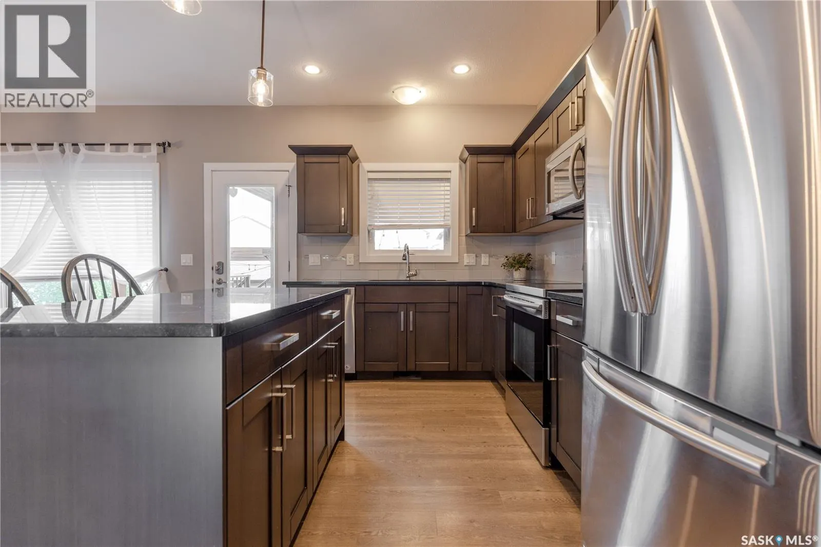 1433 Besnard DRIVE