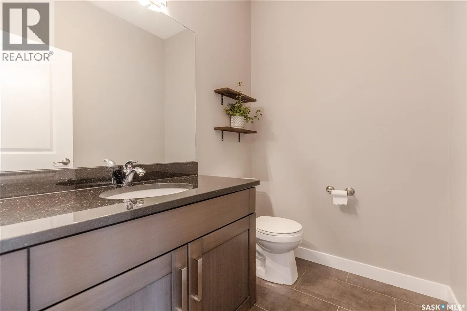 1433 Besnard DRIVE