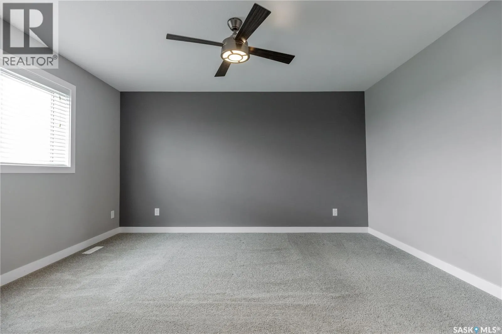 1433 Besnard DRIVE