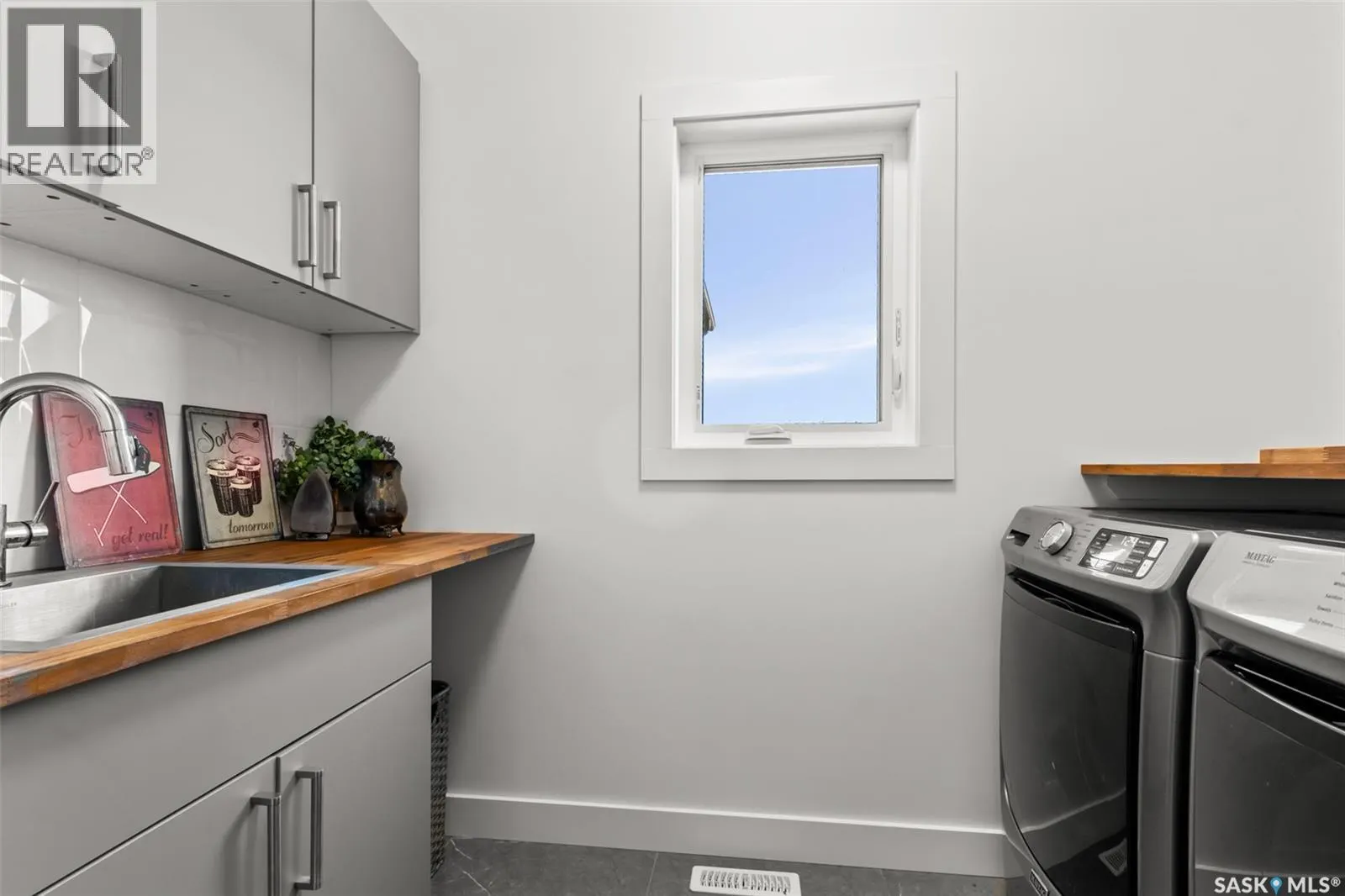 172 Grandview TRAIL