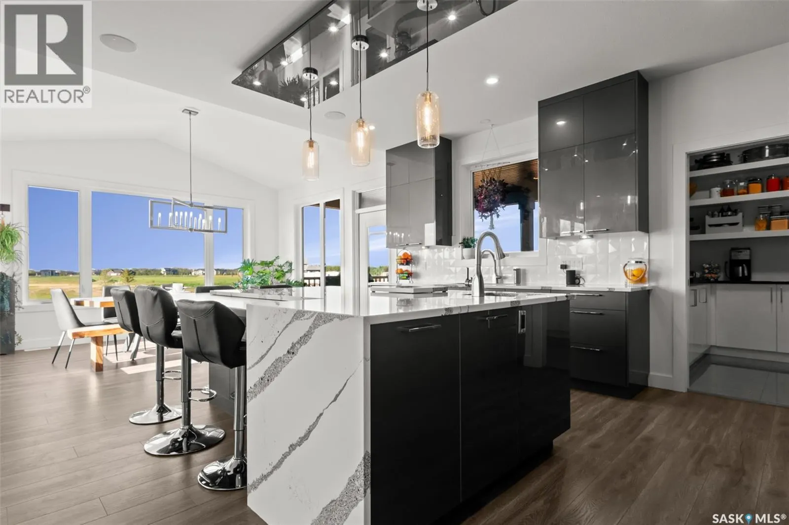 172 Grandview TRAIL