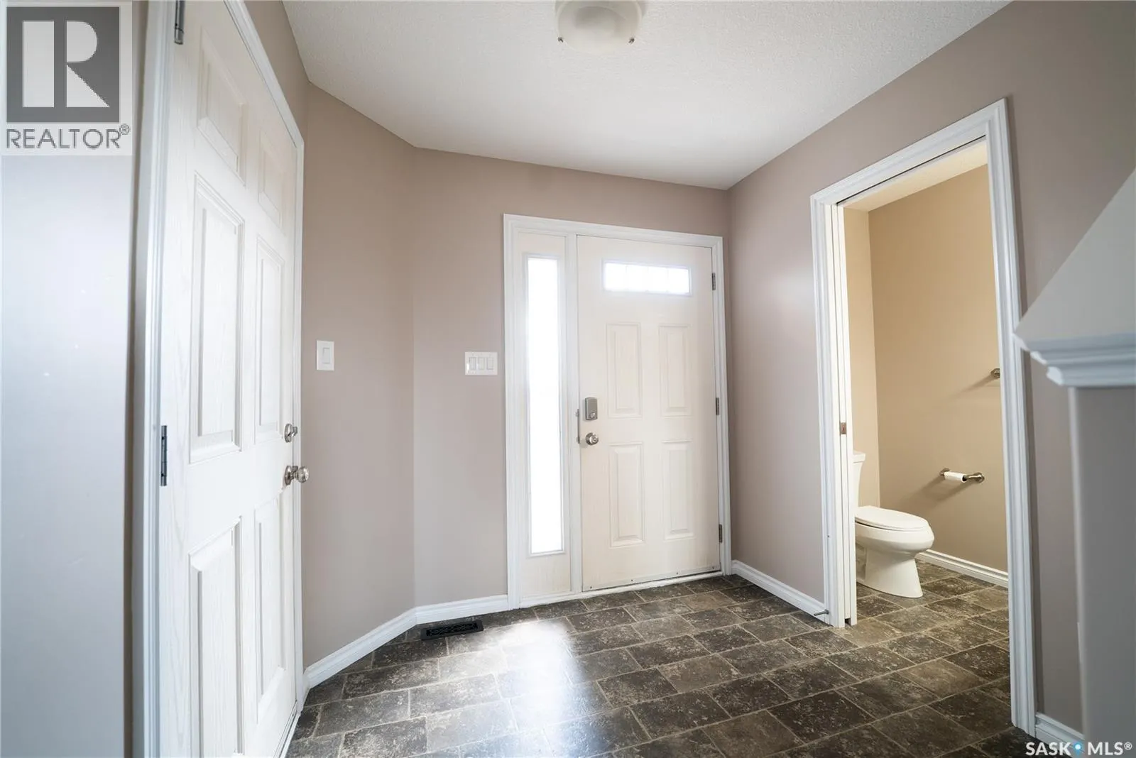 402 Snead CRESCENT