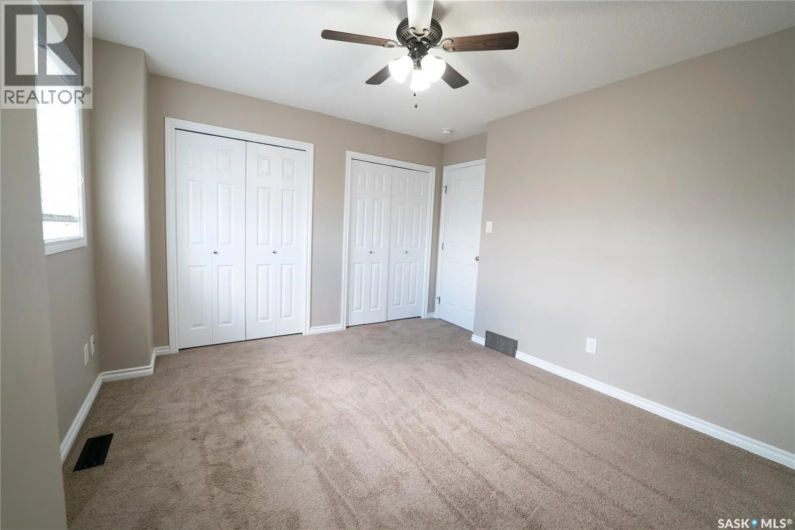 402 Snead CRESCENT