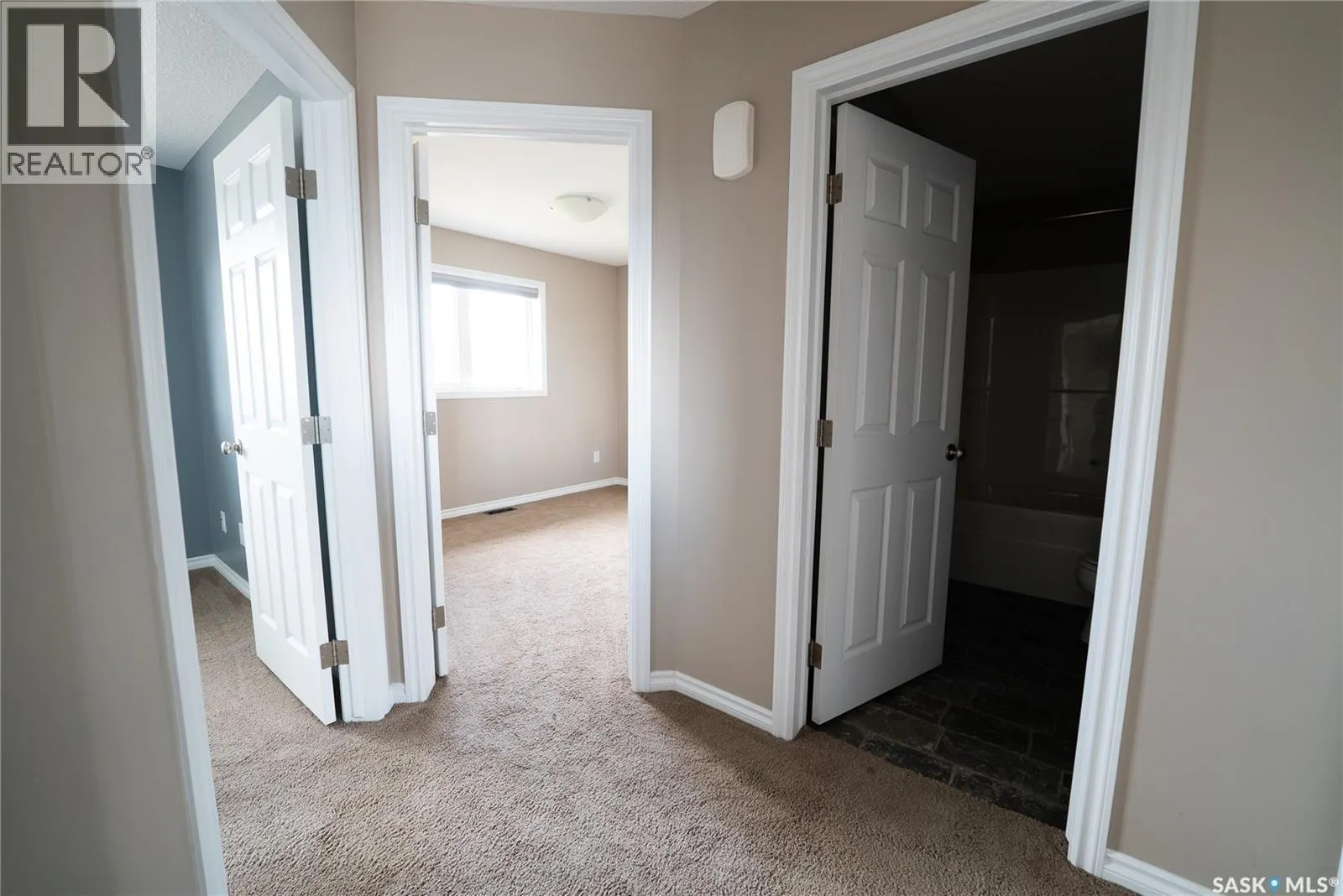 402 Snead CRESCENT