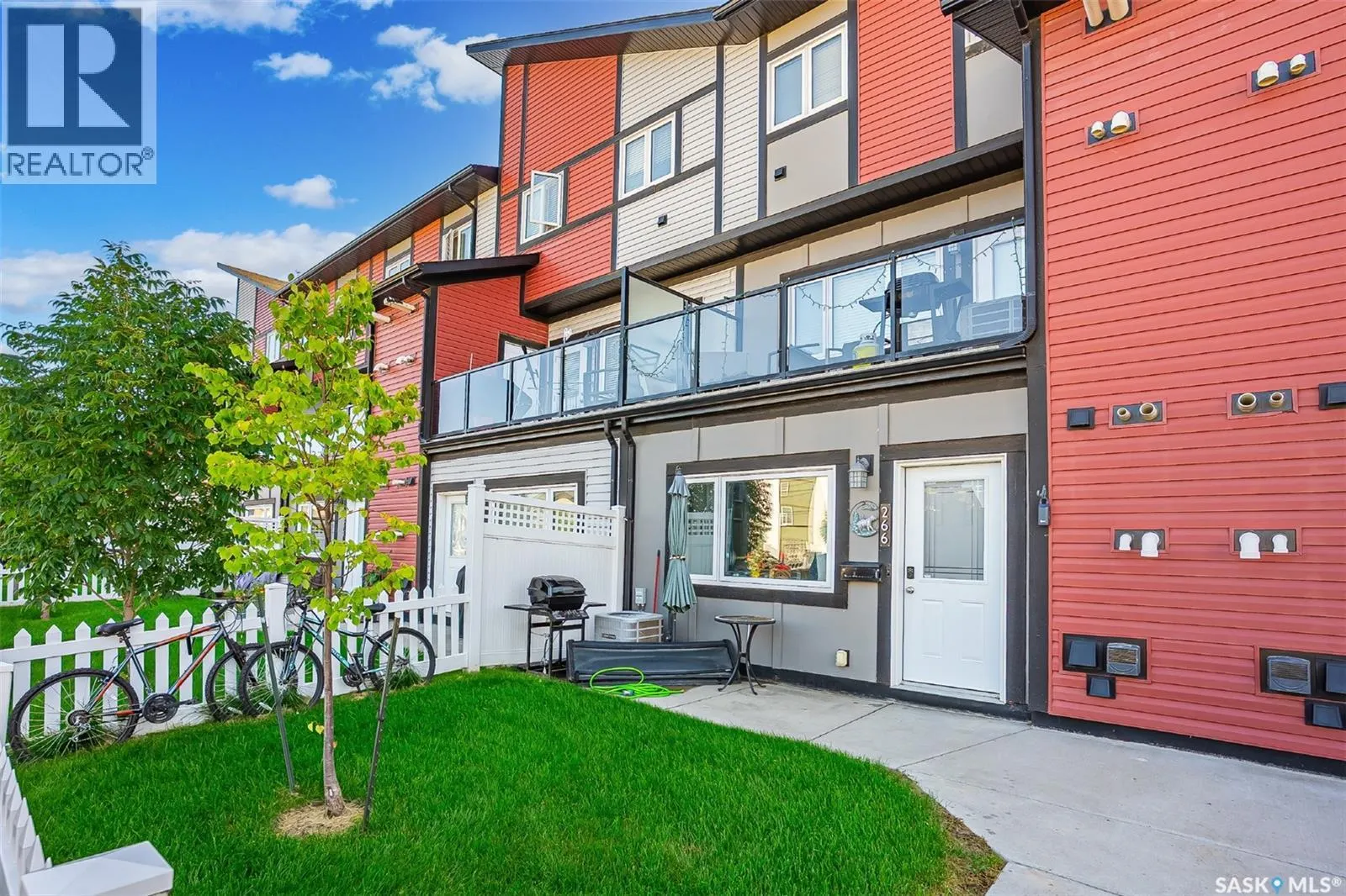 266 250 Akhtar BEND