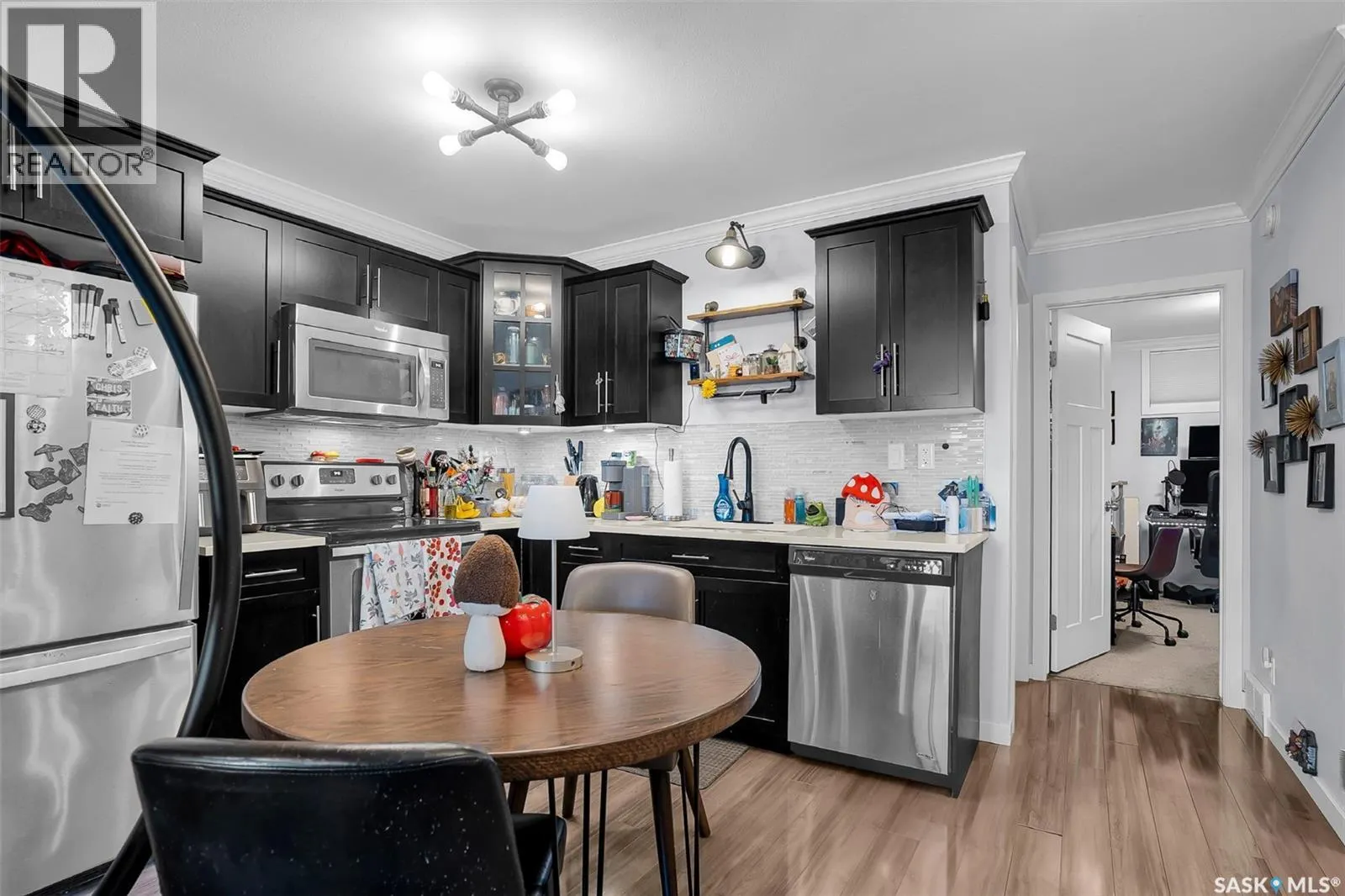 266 250 Akhtar BEND