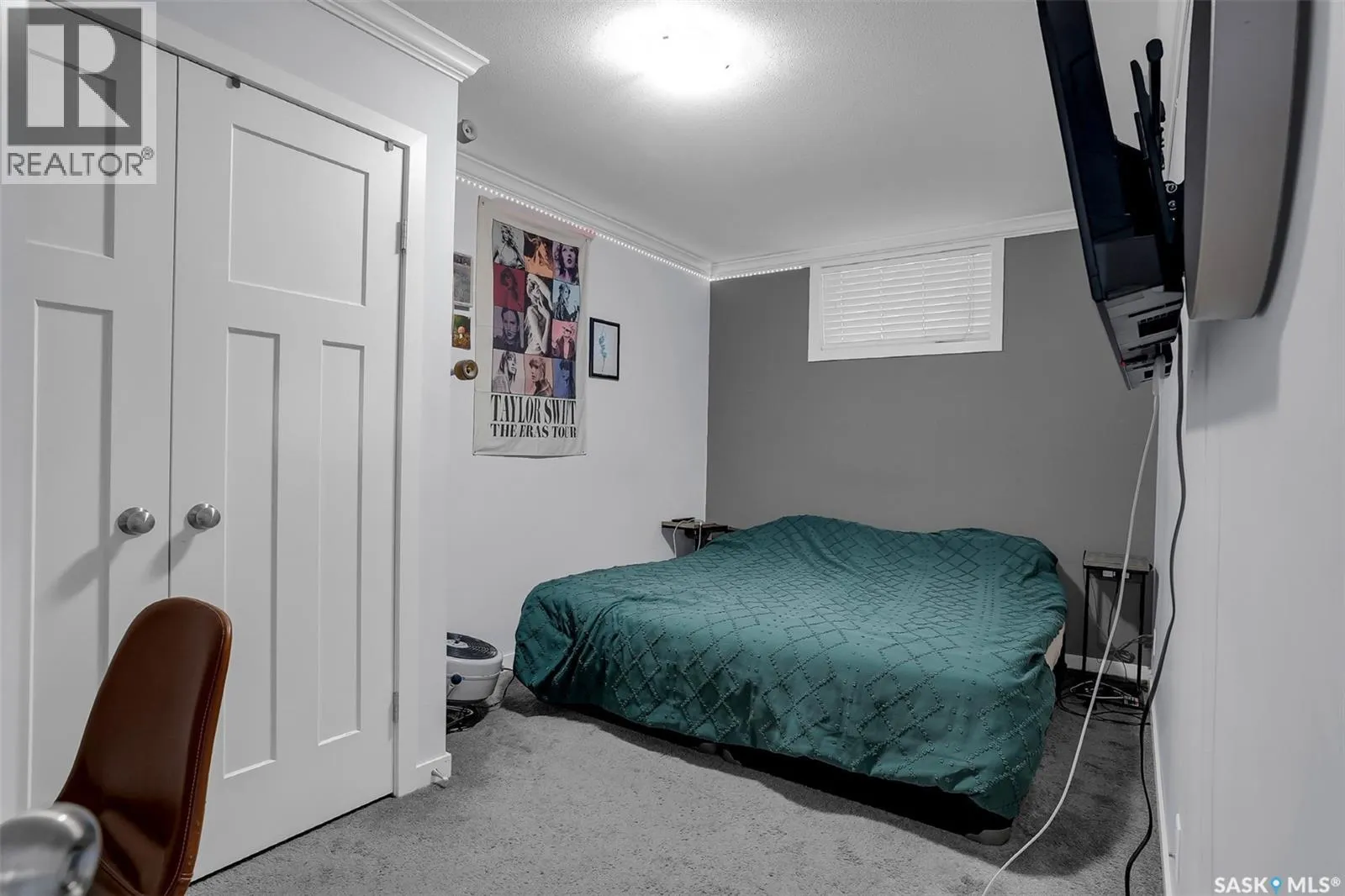 266 250 Akhtar BEND