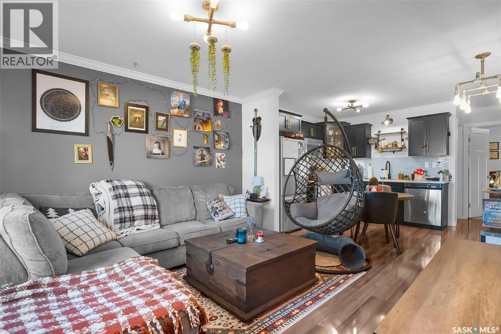 266 250 Akhtar BEND