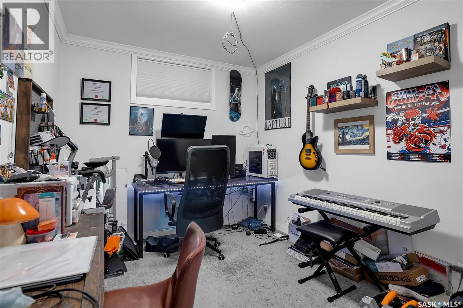266 250 Akhtar BEND
