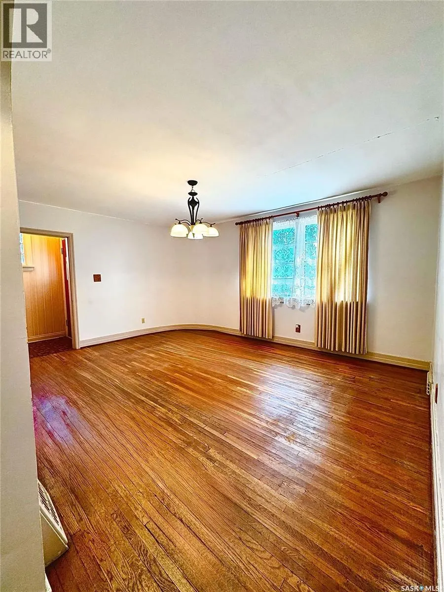 1039 Main STREET