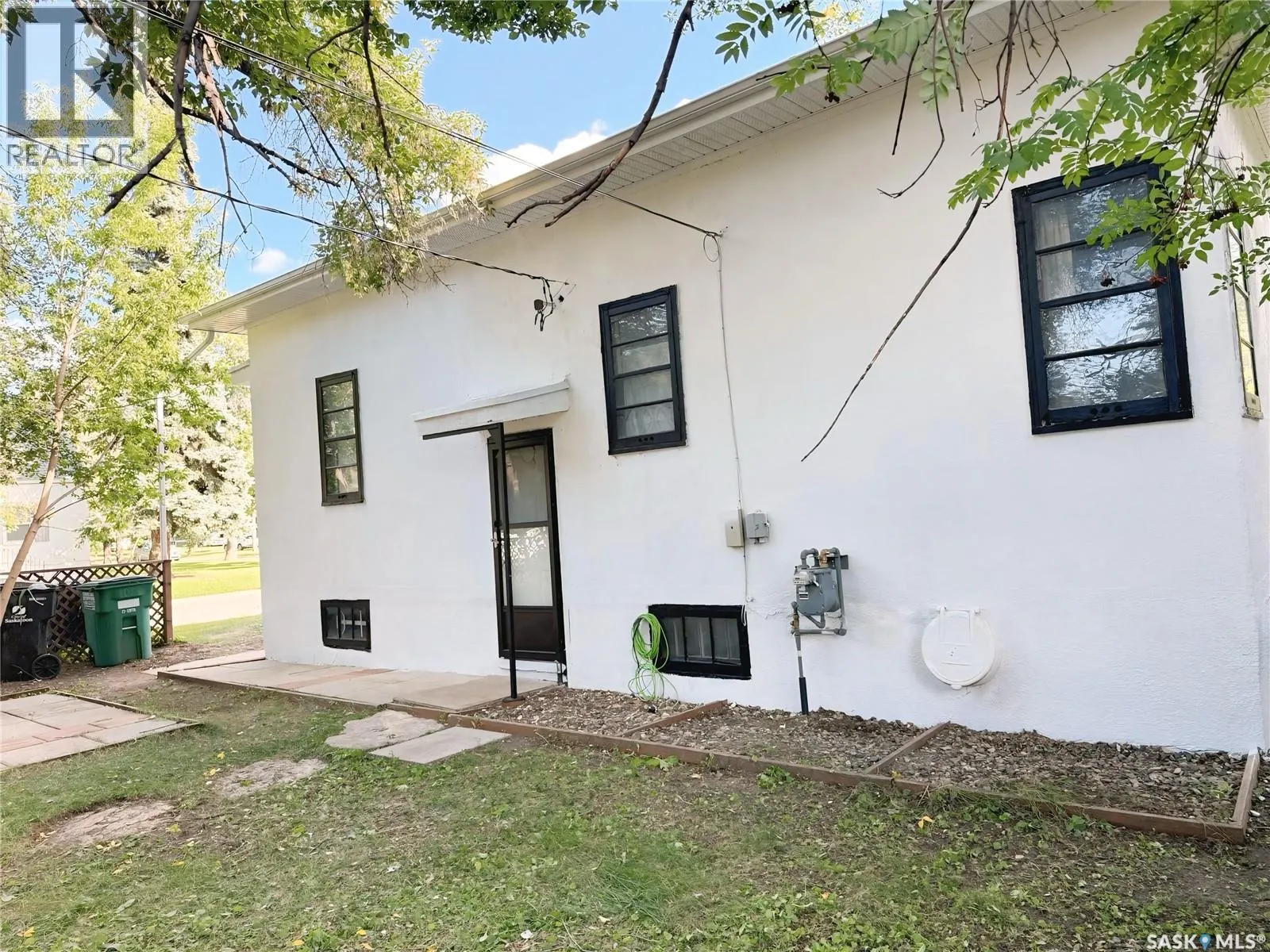 1039 Main STREET