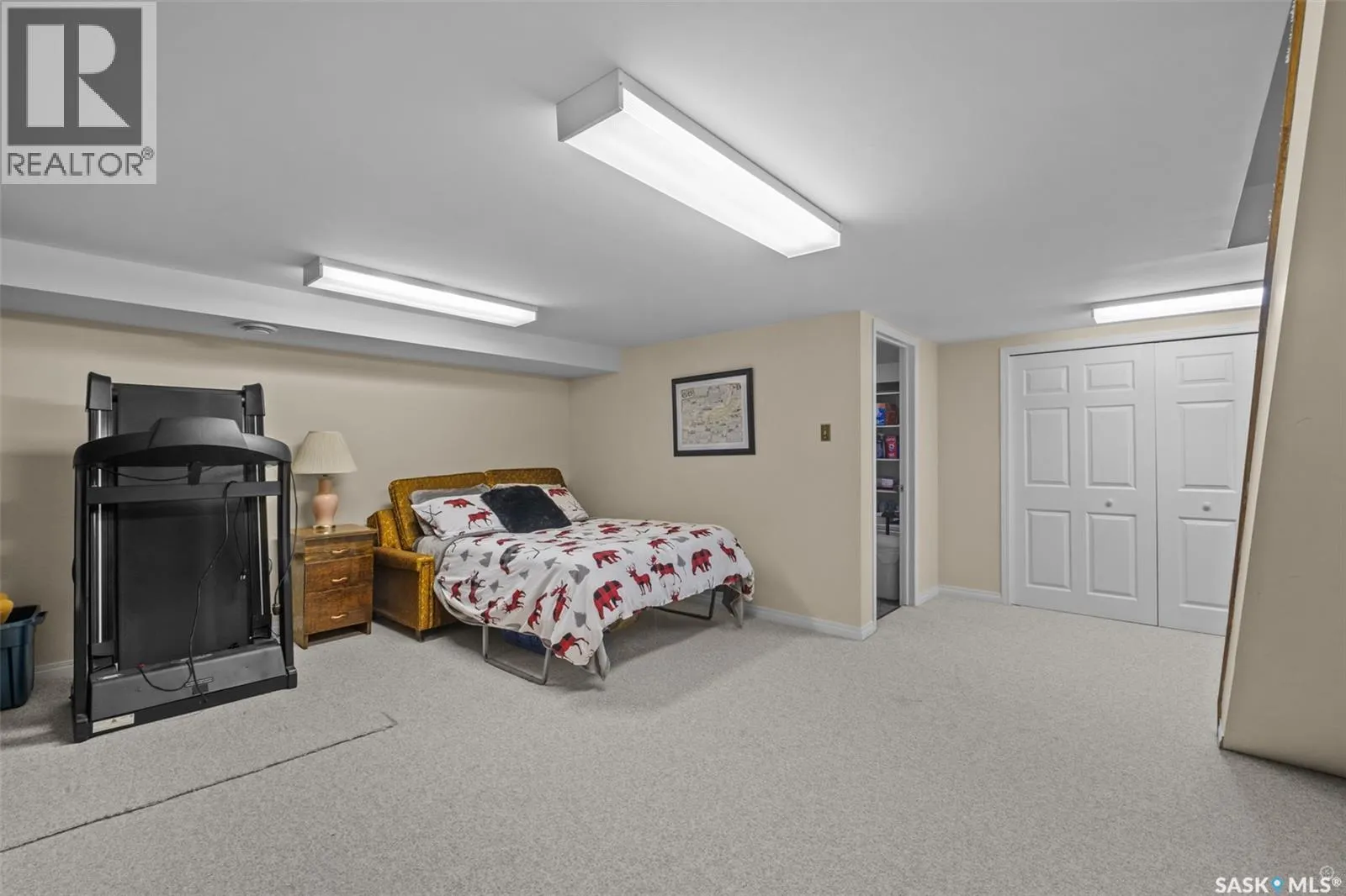 461 Birch PLACE