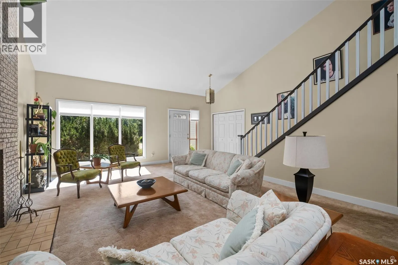 461 Birch PLACE
