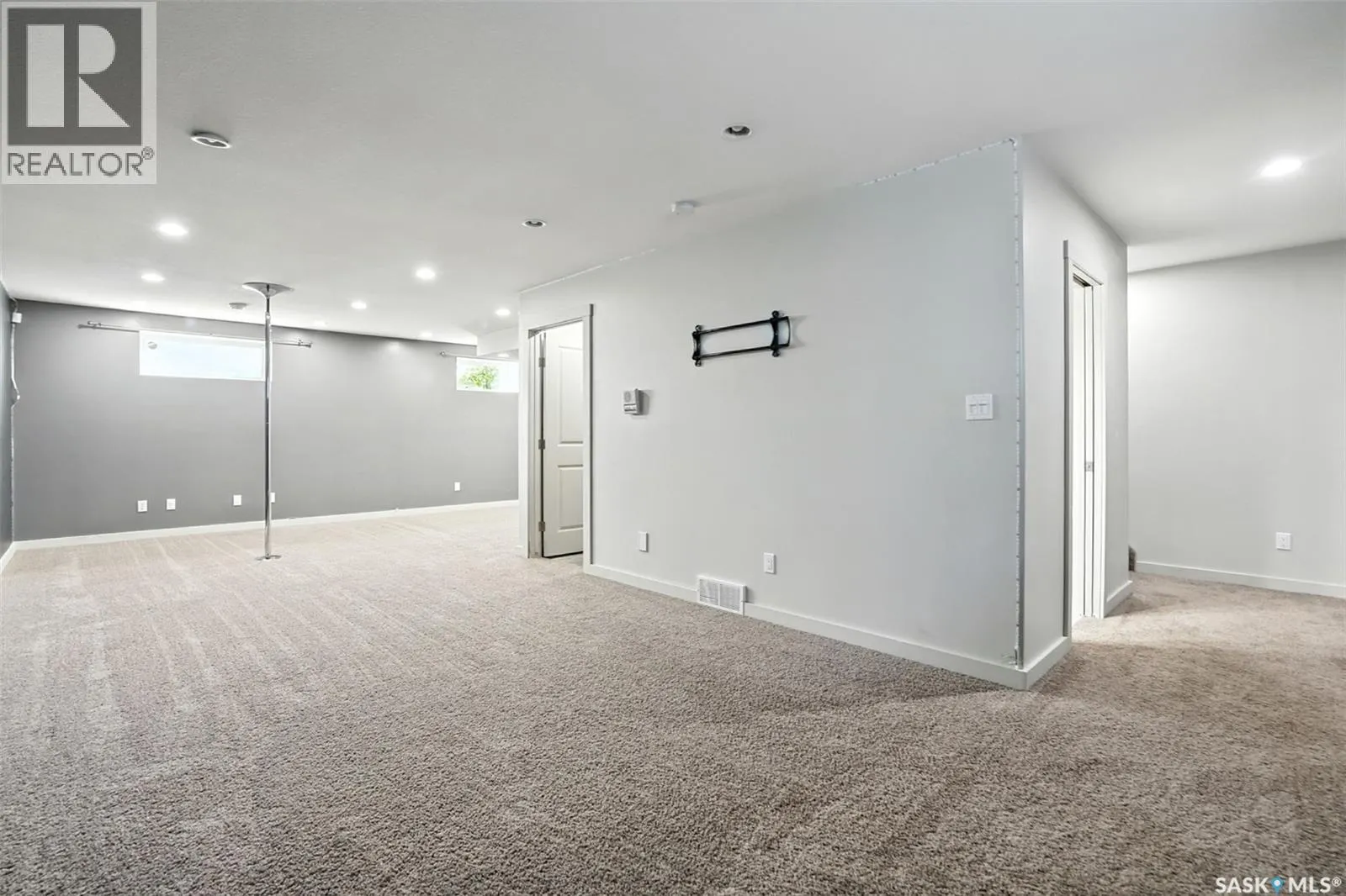 707 Reddekopp DRIVE