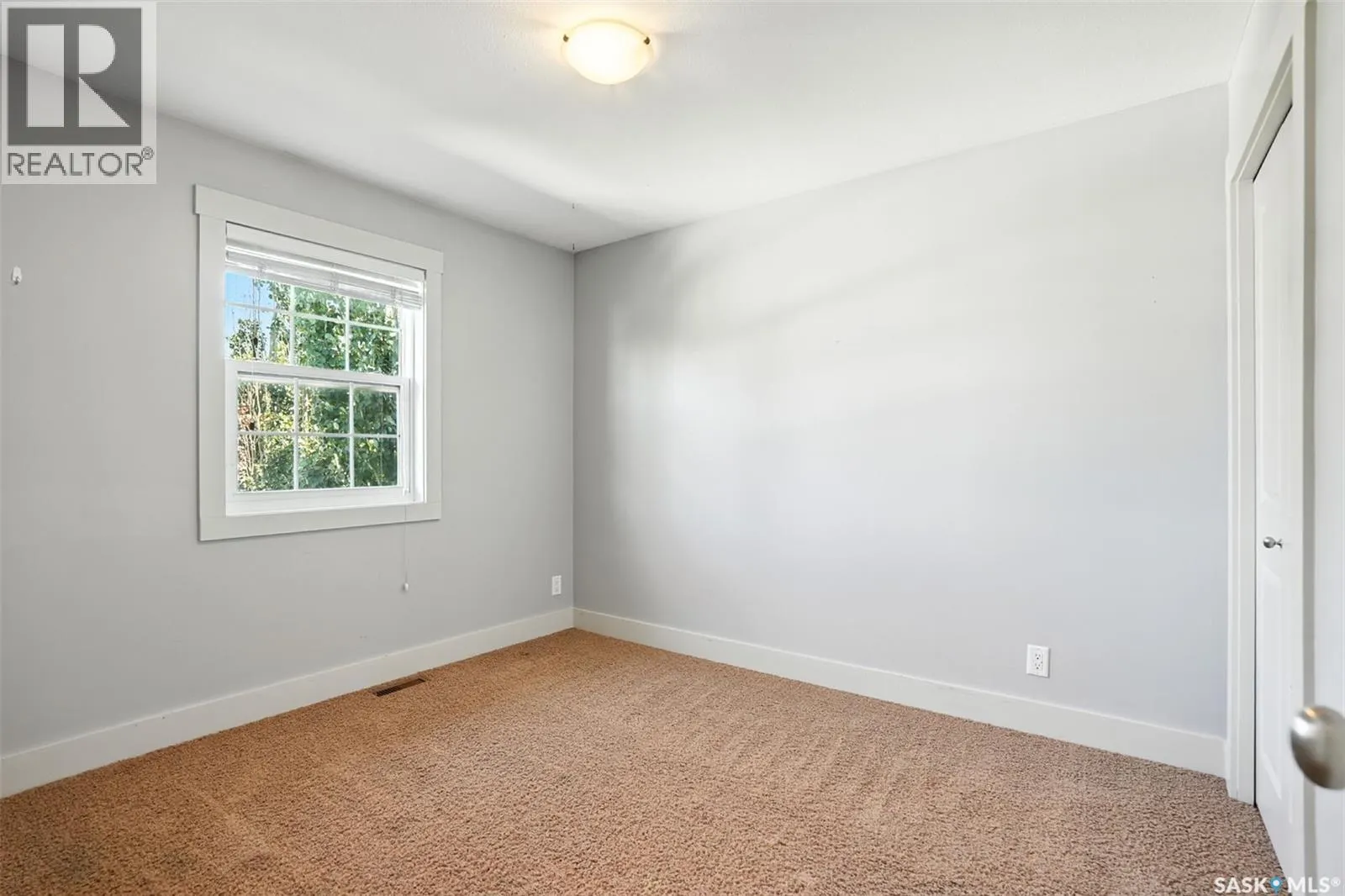 707 Reddekopp DRIVE