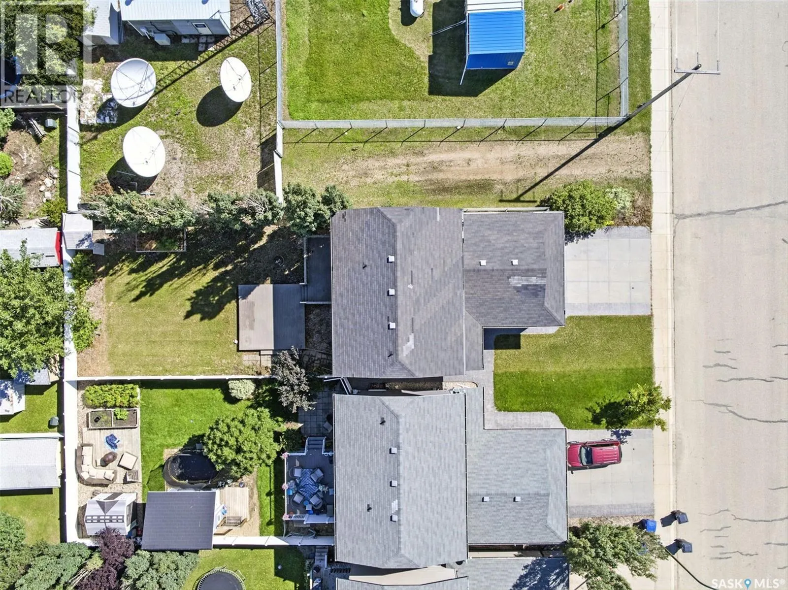 707 Reddekopp DRIVE
