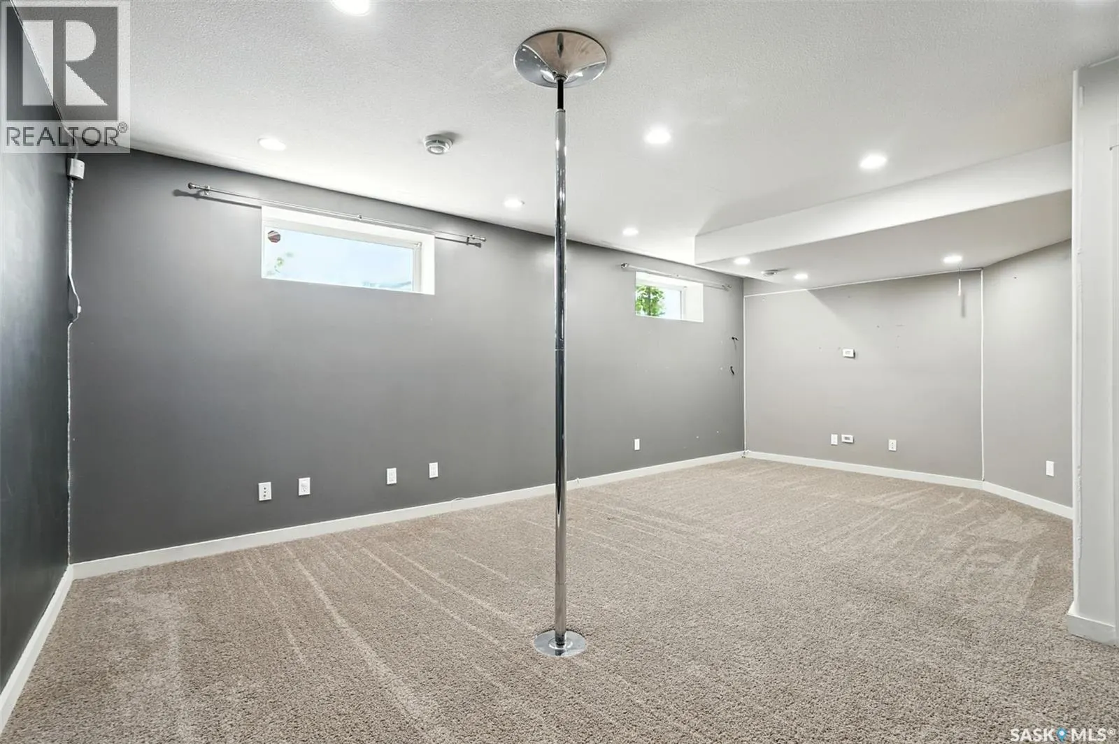707 Reddekopp DRIVE