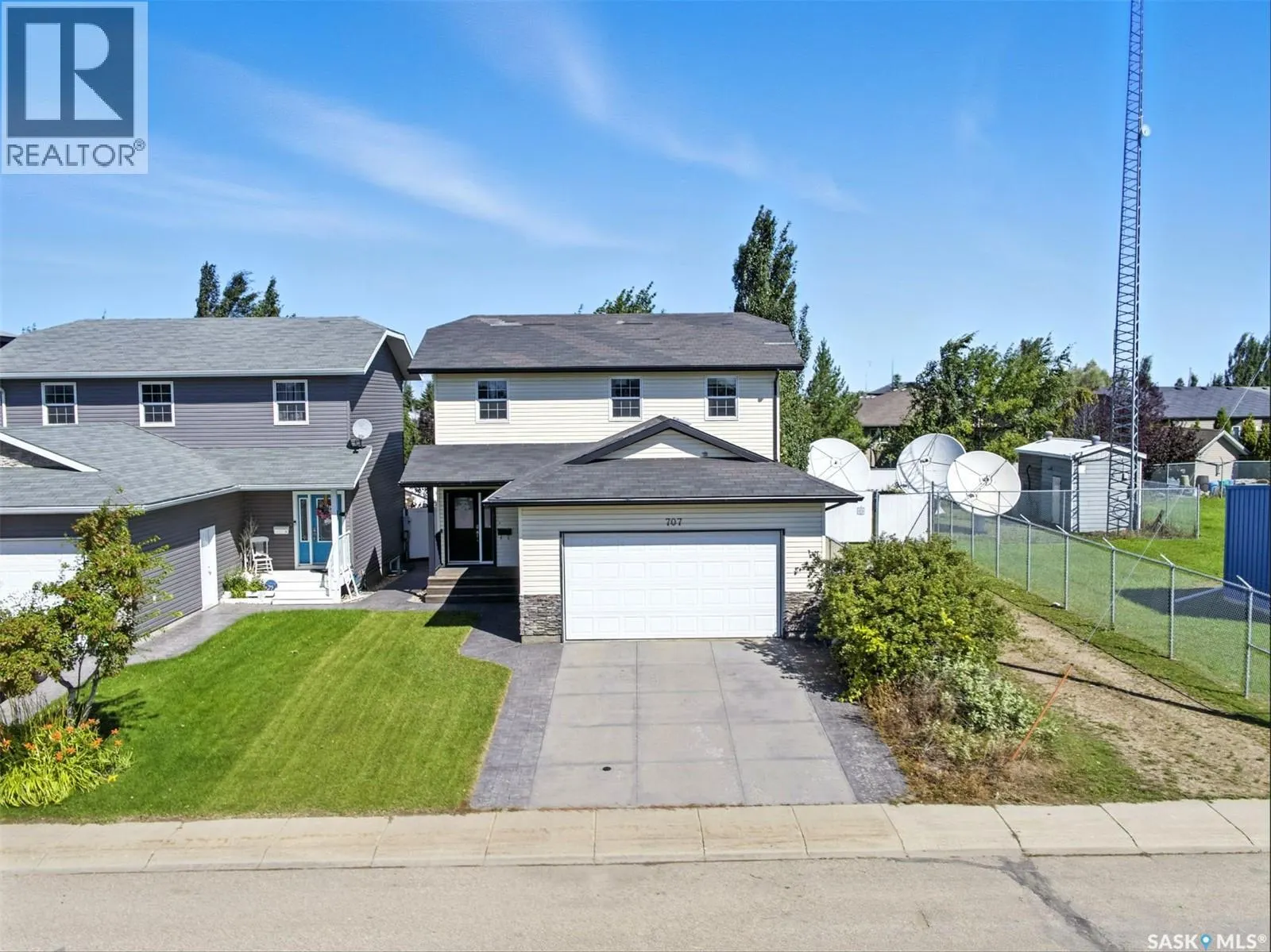 707 Reddekopp DRIVE