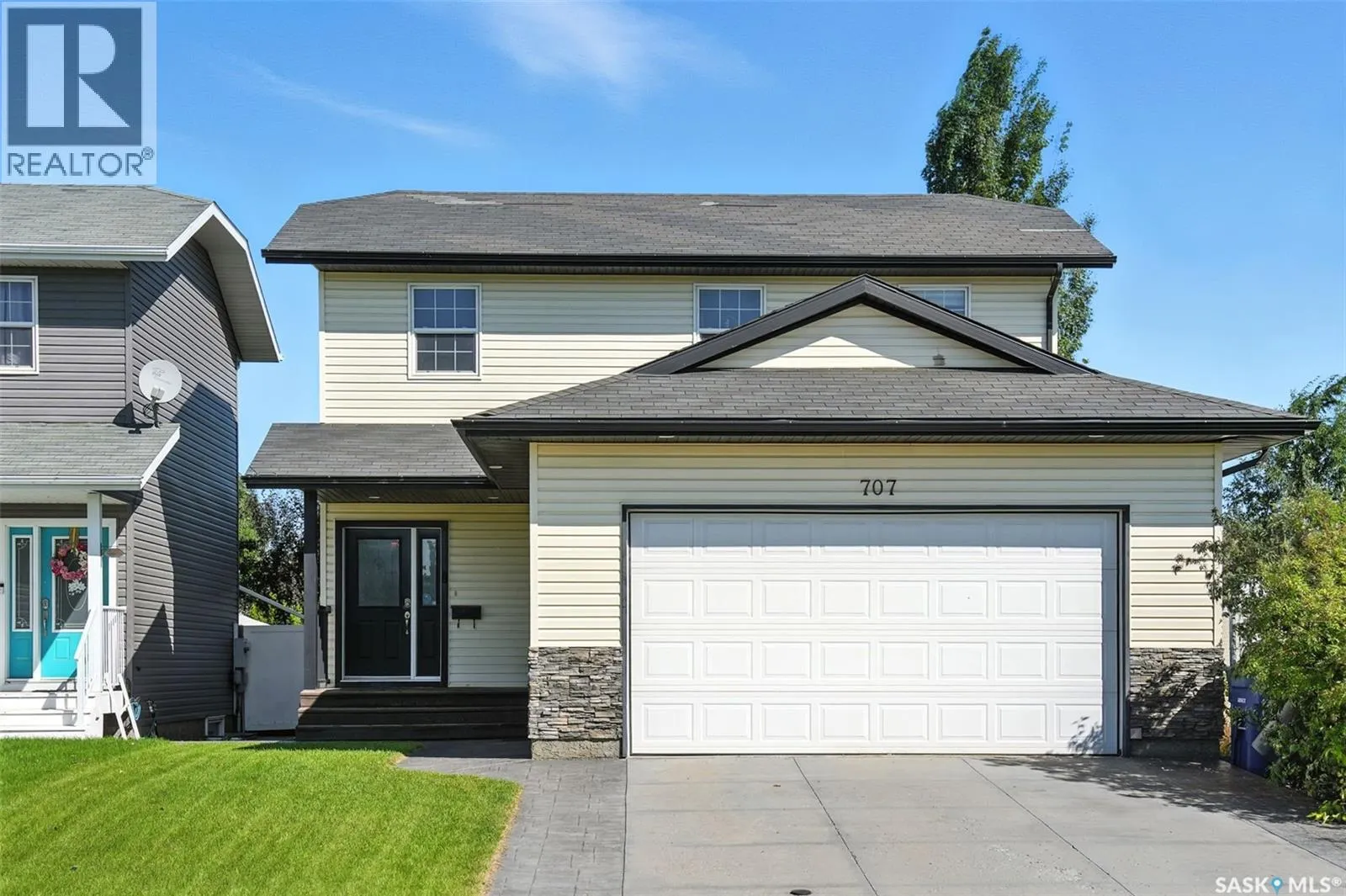 707 Reddekopp DRIVE