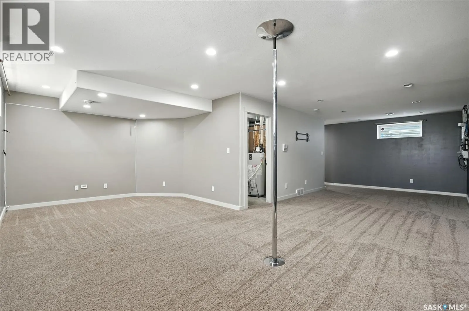 707 Reddekopp DRIVE