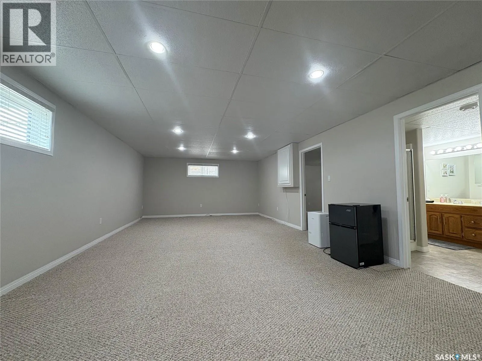 B 50 Russell DRIVE