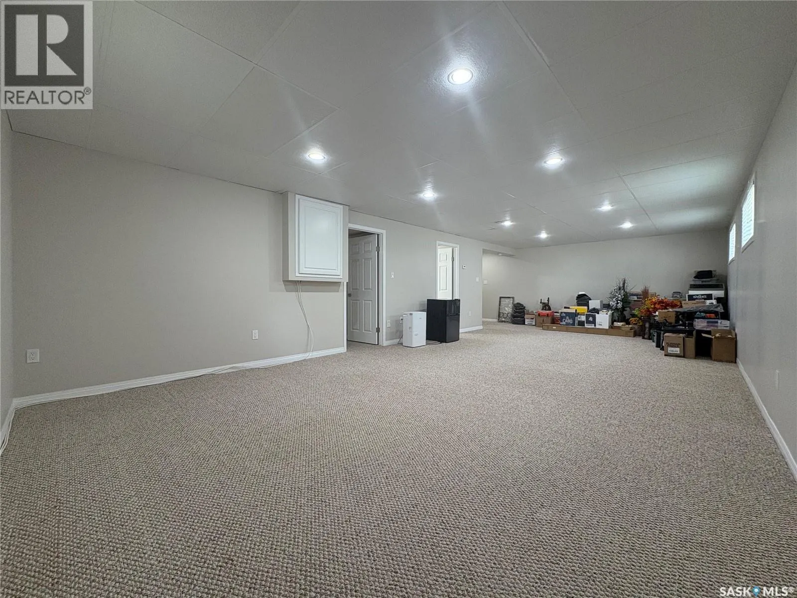 B 50 Russell DRIVE