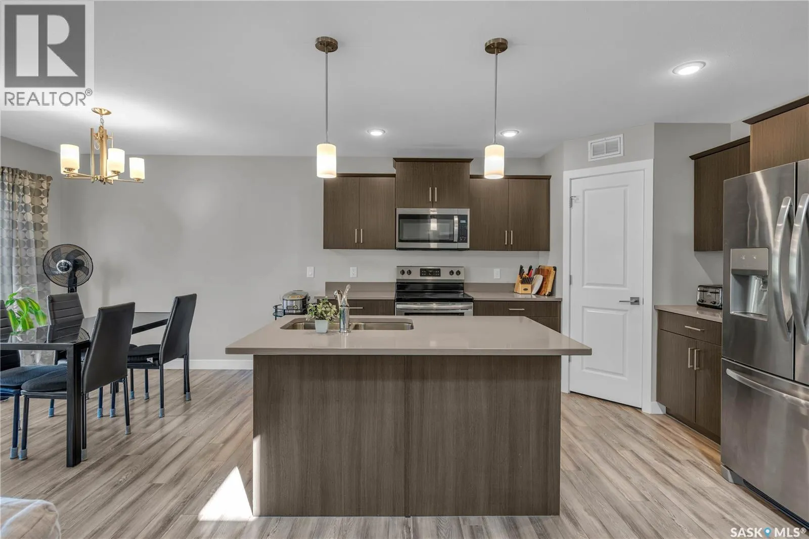 131 315 Dickson CRESCENT