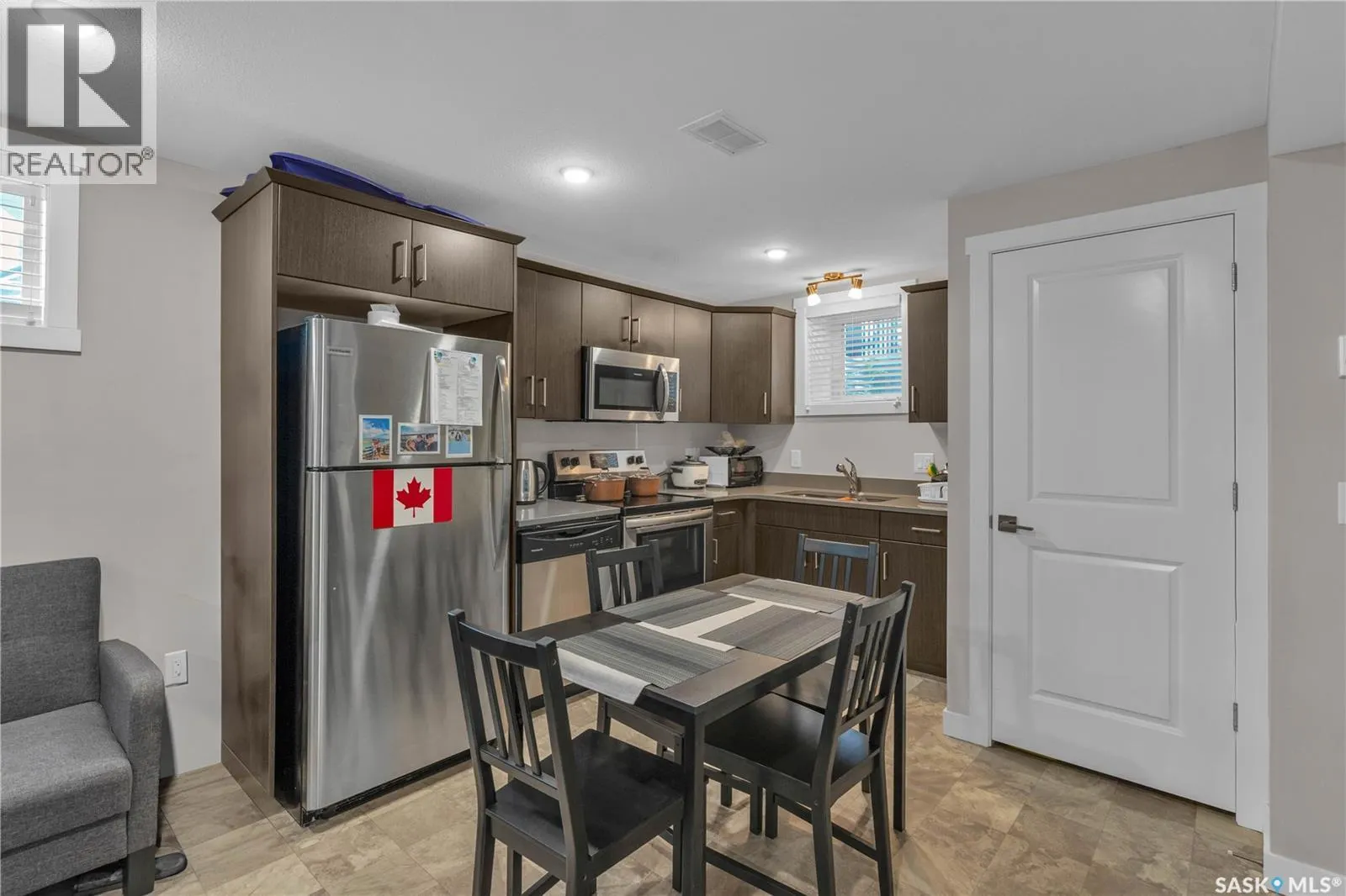131 315 Dickson CRESCENT