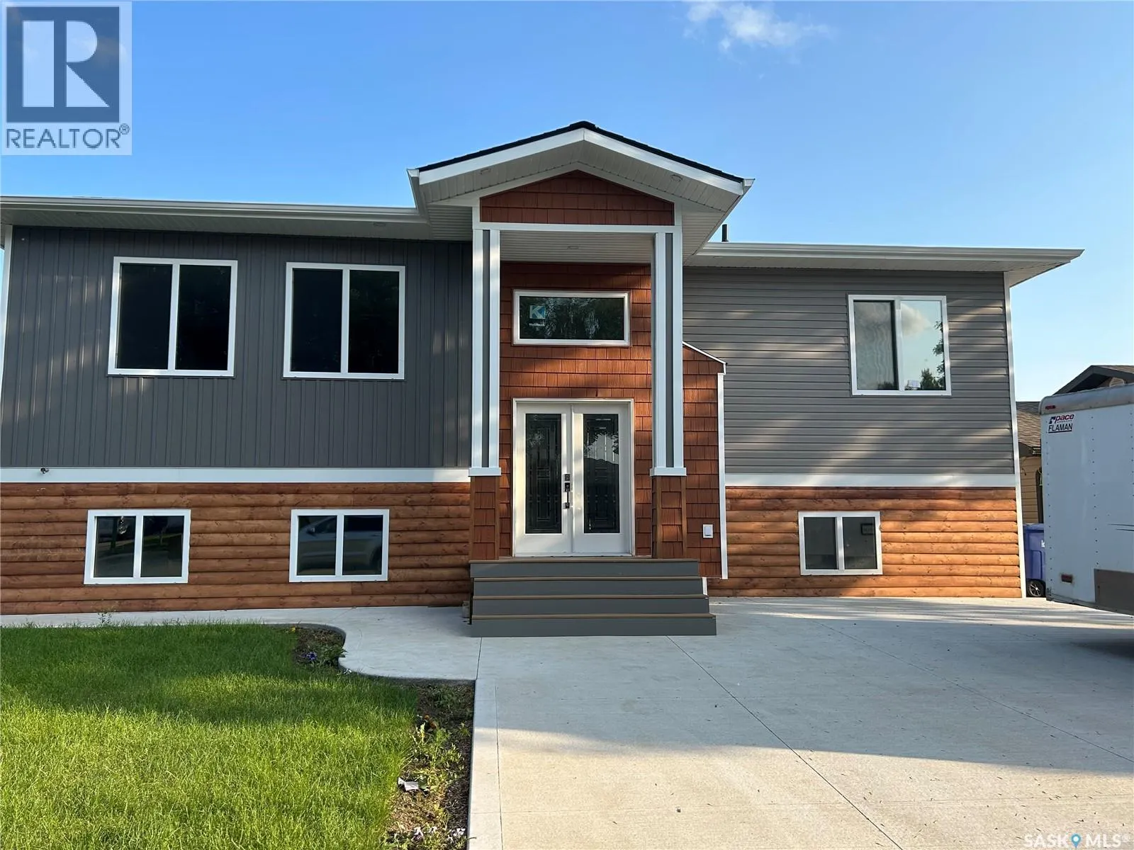 2001 37th STREET W