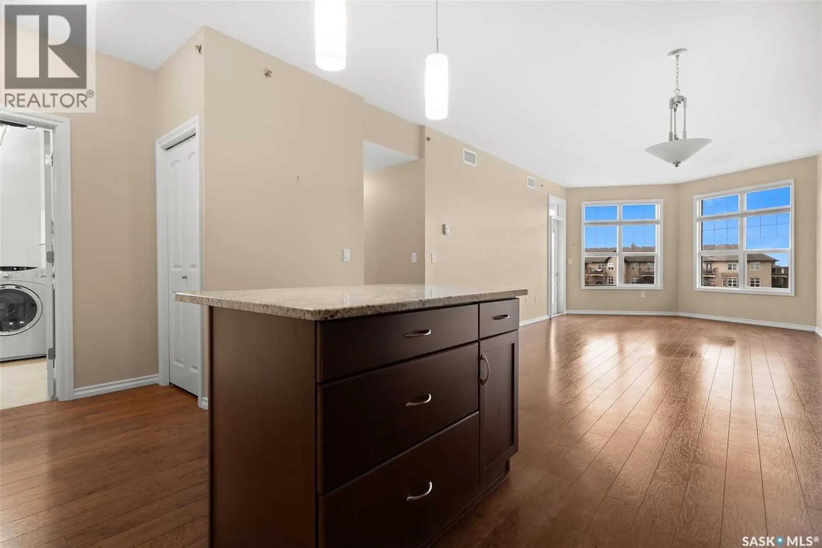 311 2160 HESELTINE ROAD