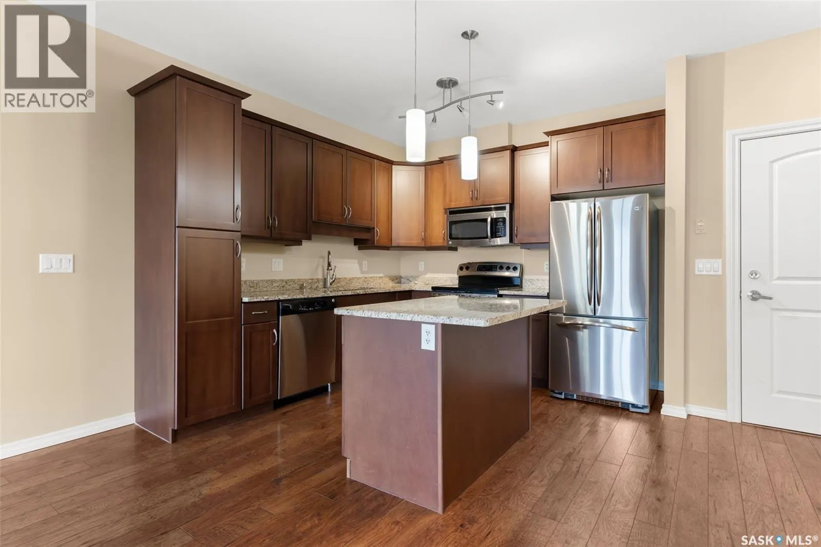 311 2160 HESELTINE ROAD