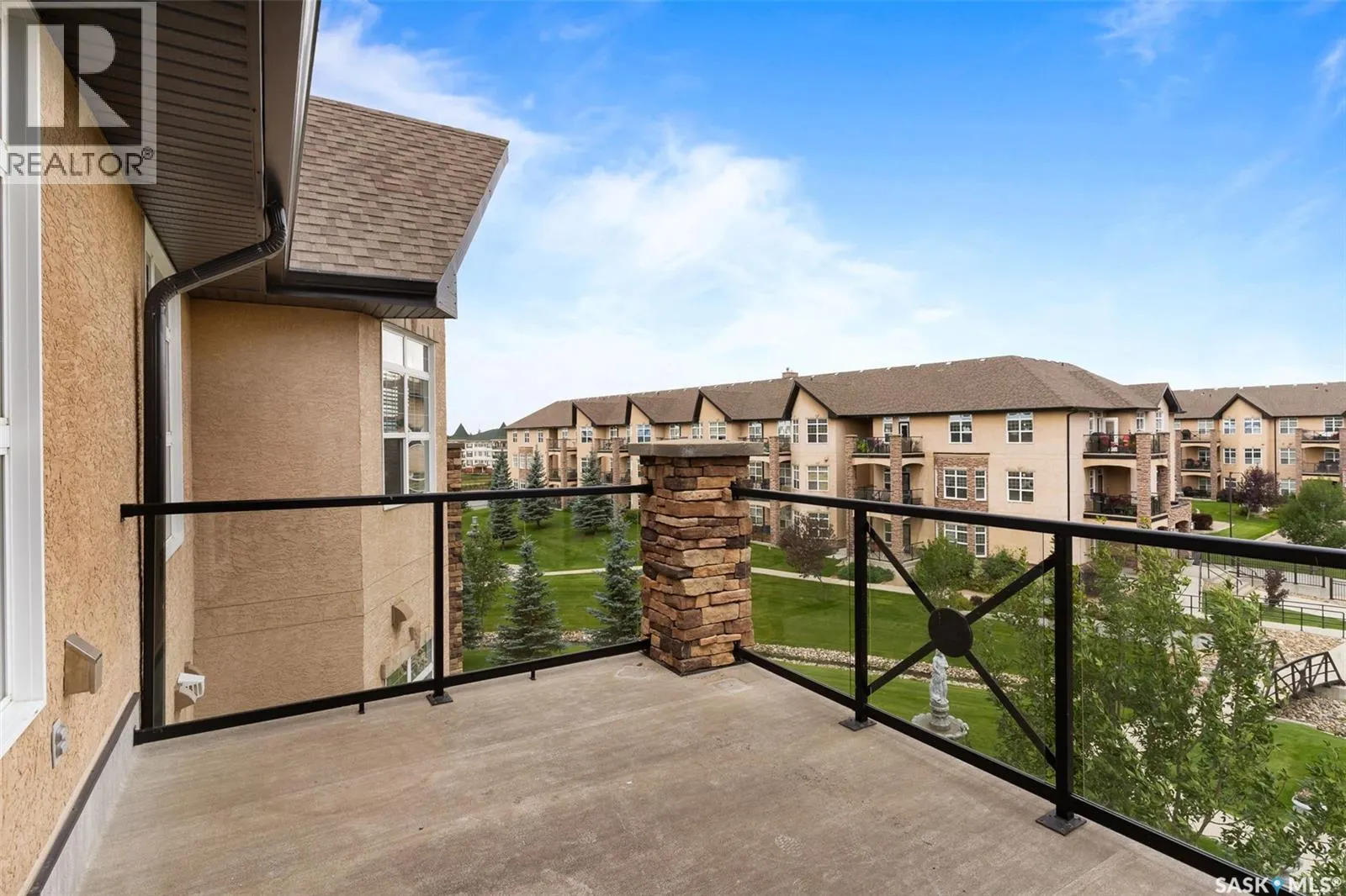 311 2160 HESELTINE ROAD