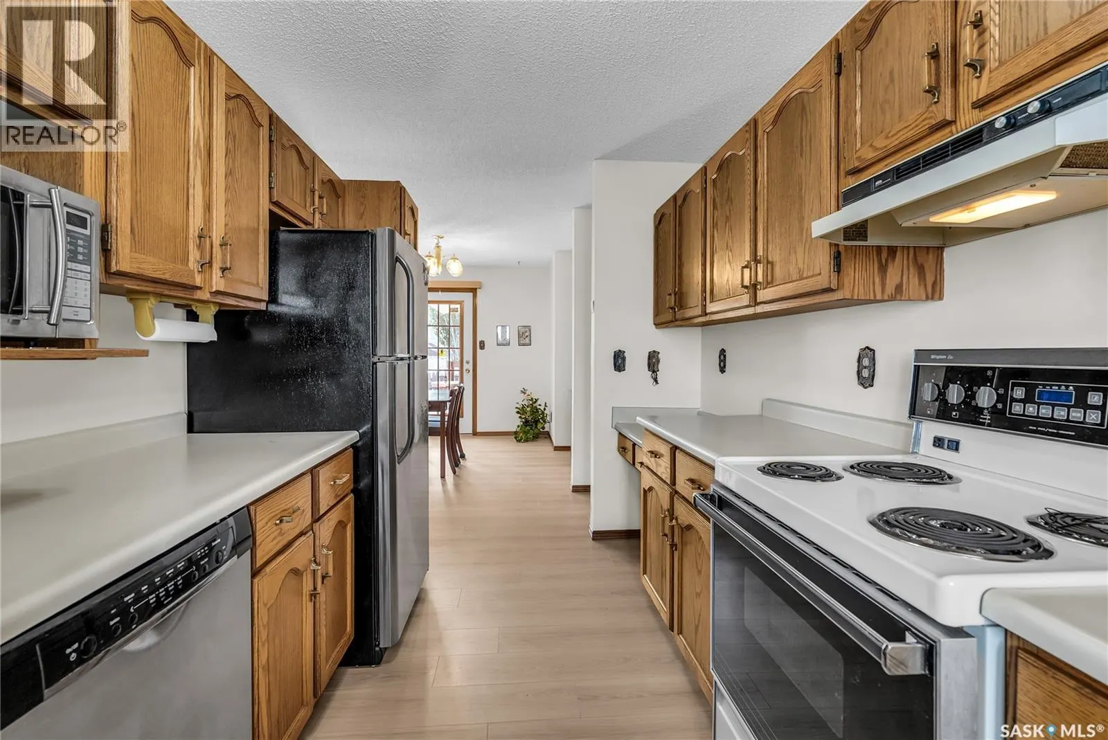 502 Hall CRESCENT