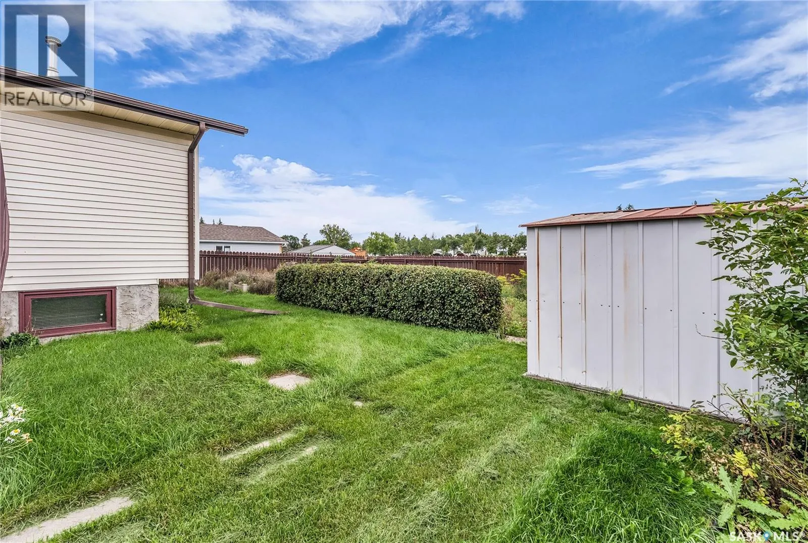 502 Hall CRESCENT