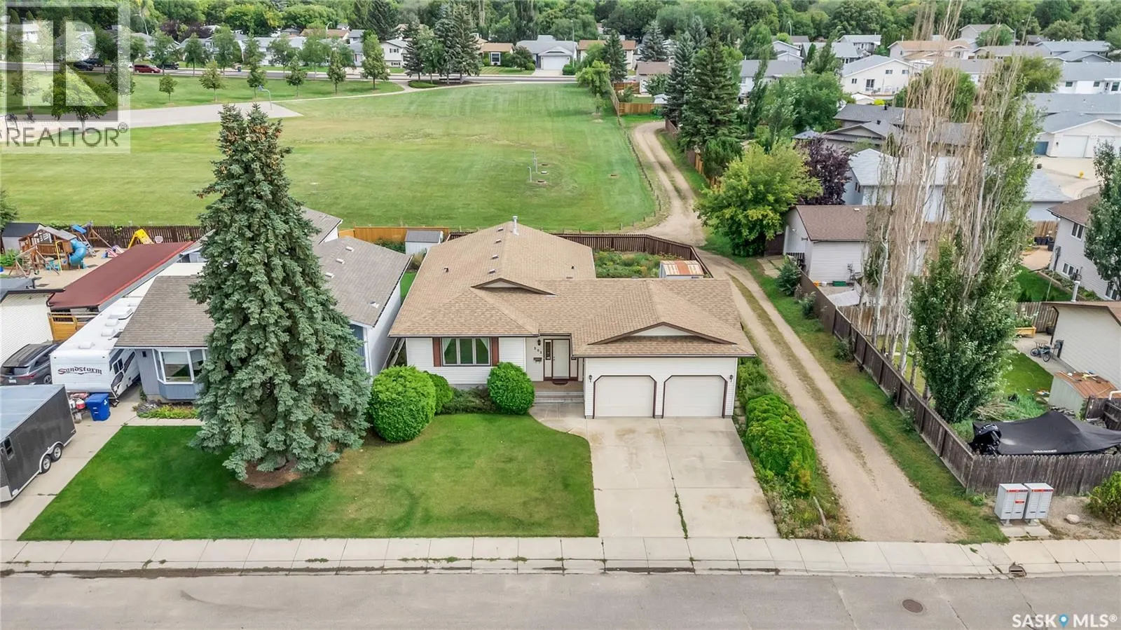 502 Hall CRESCENT