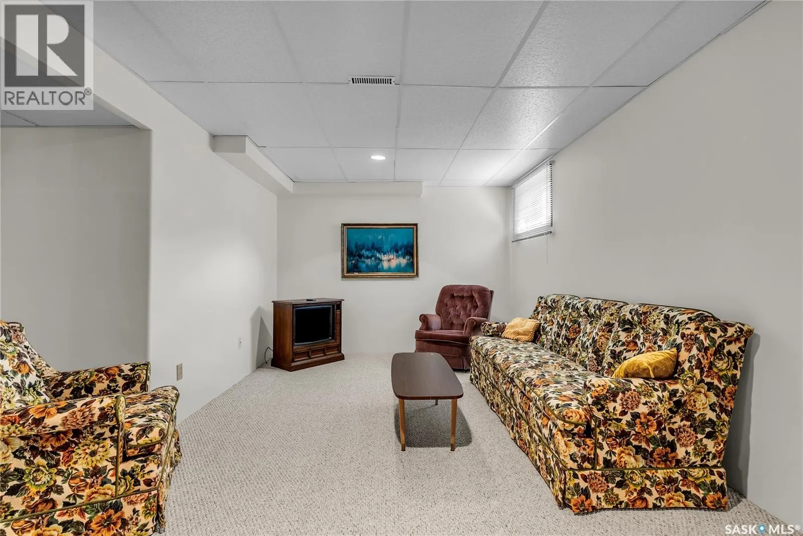 502 Hall CRESCENT
