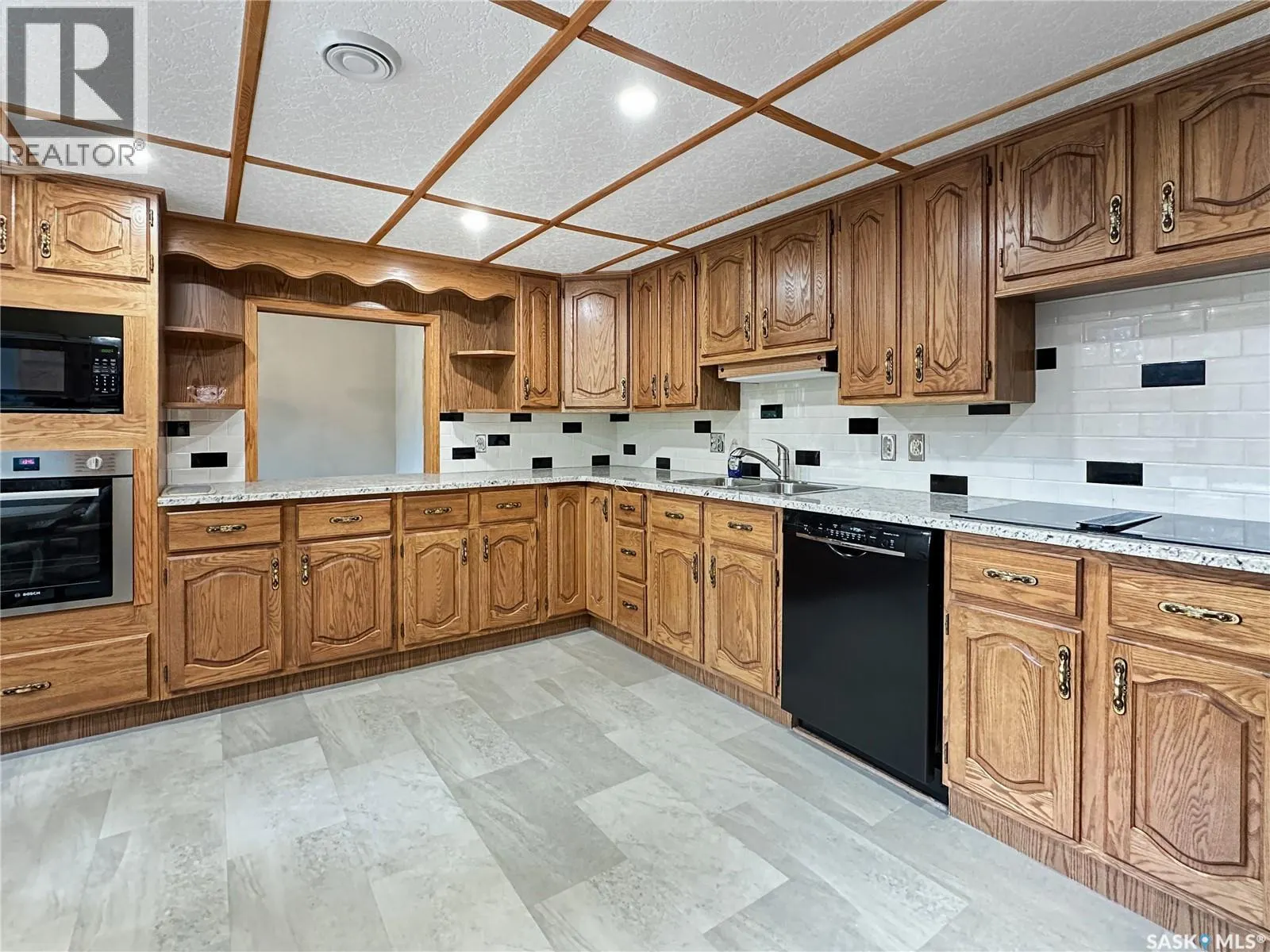 106 Elgin STREET
