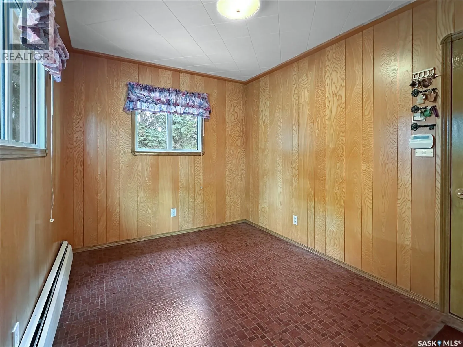 106 Elgin STREET