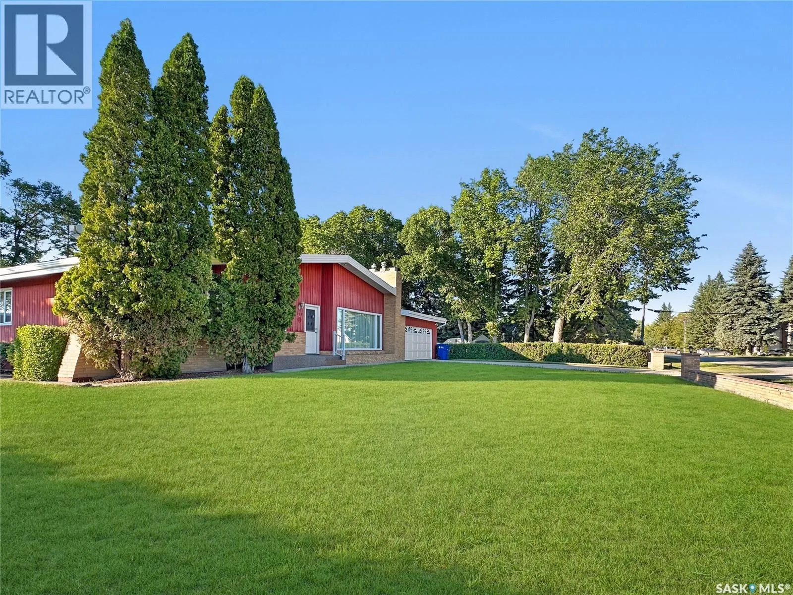 106 Elgin STREET