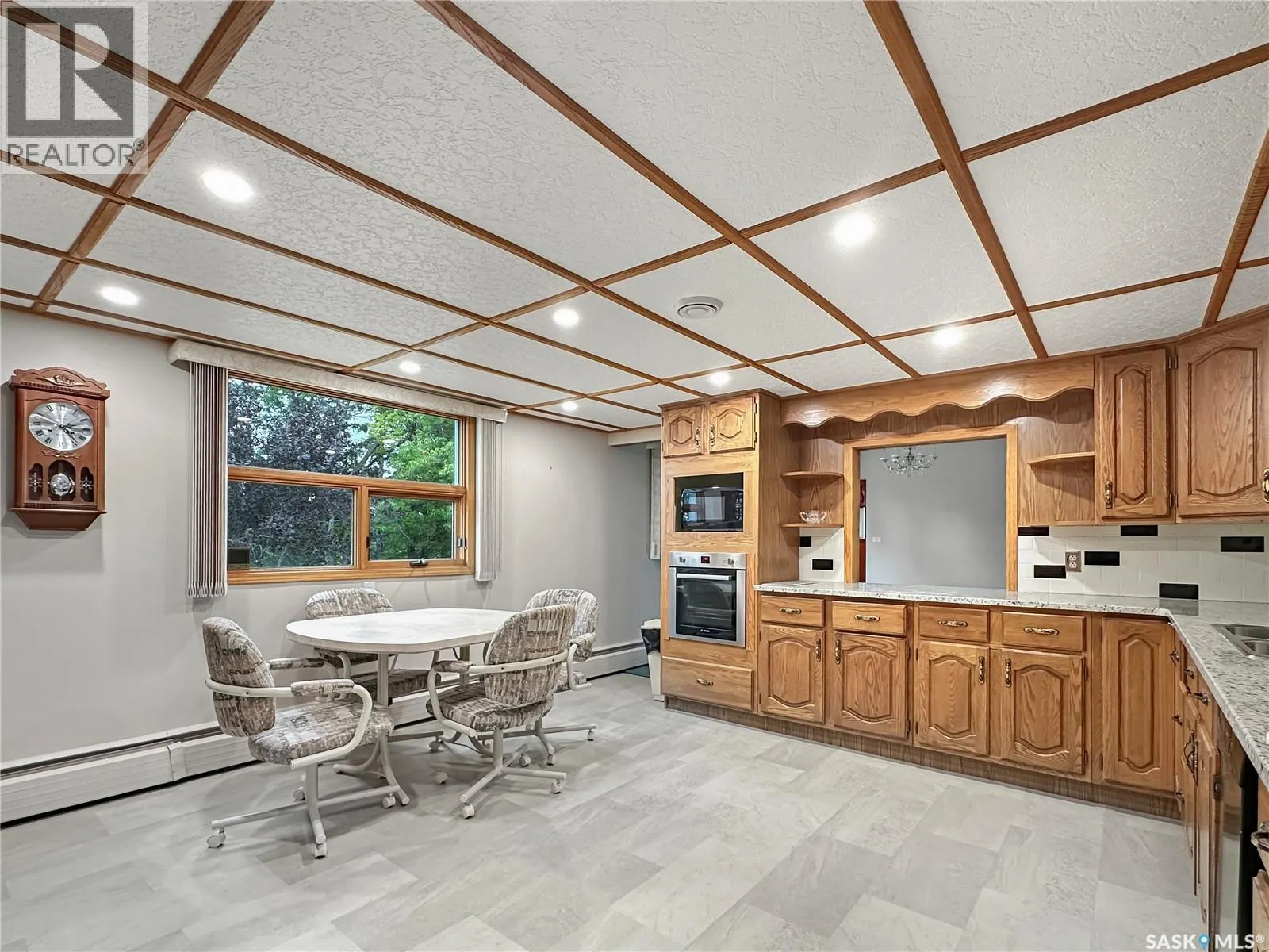 106 Elgin STREET