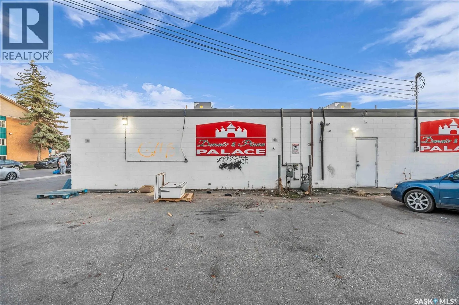 2 2102 22nd STREET W