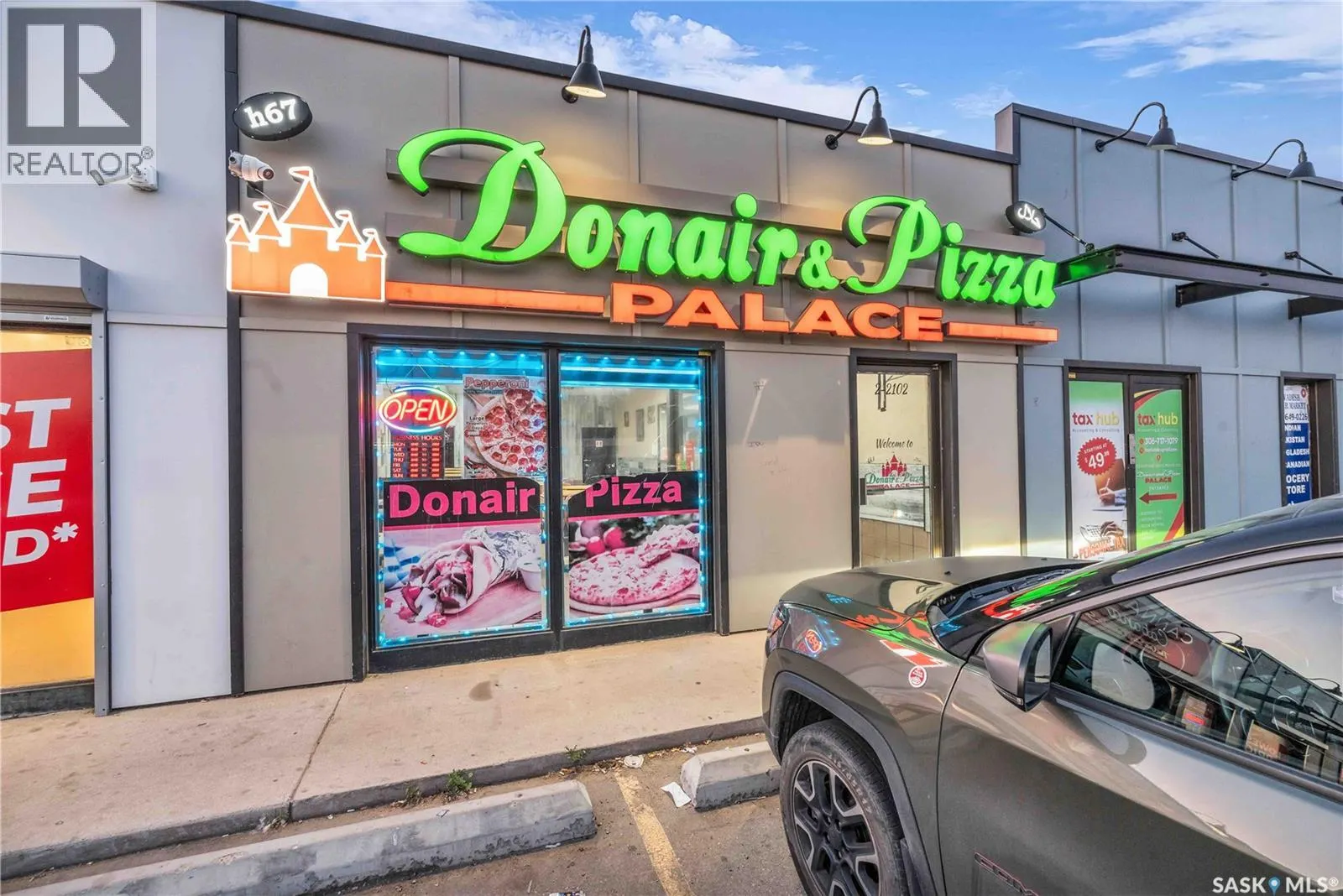 2 2102 22nd STREET W